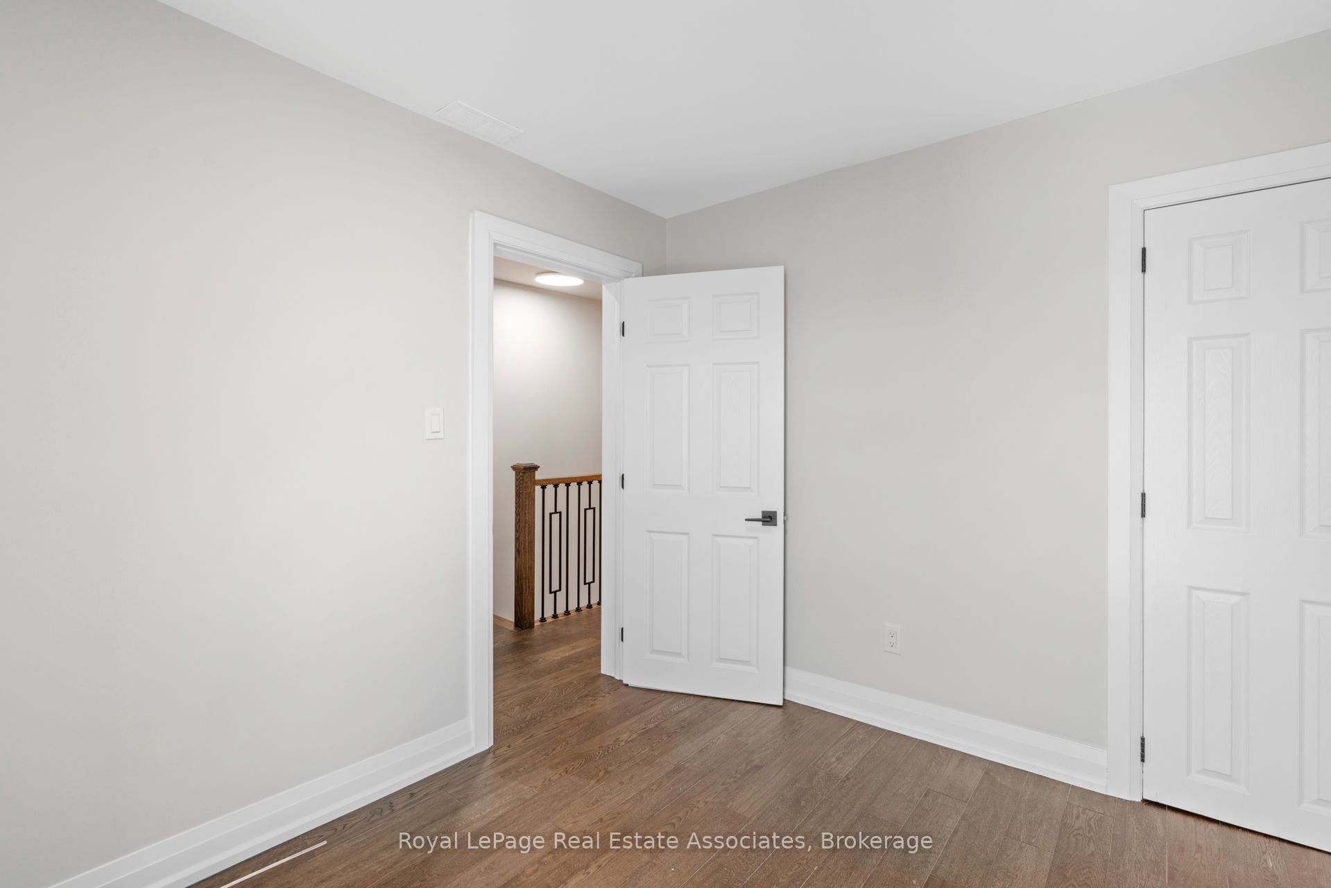 23 Somerset Avenue Upper Property Photo 16