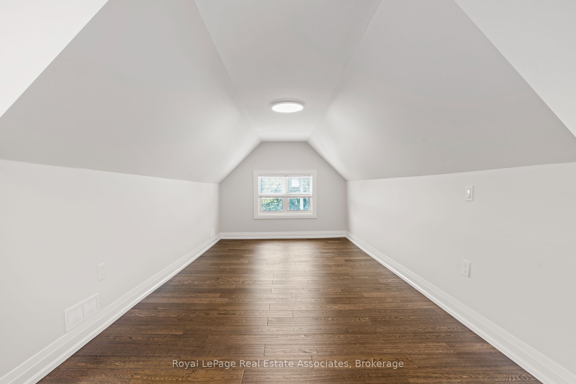23 Somerset Avenue Upper Property Photo 20