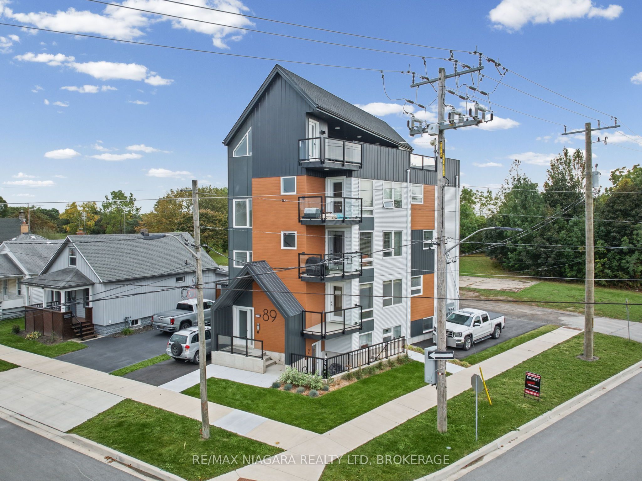 89 Sixth Street Property Photo 1