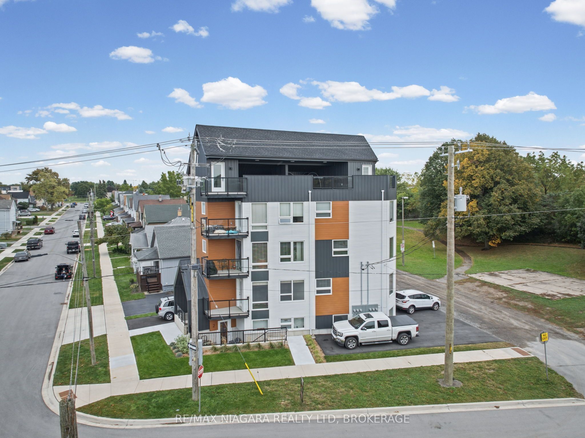 89 Sixth Street Property Photo 4
