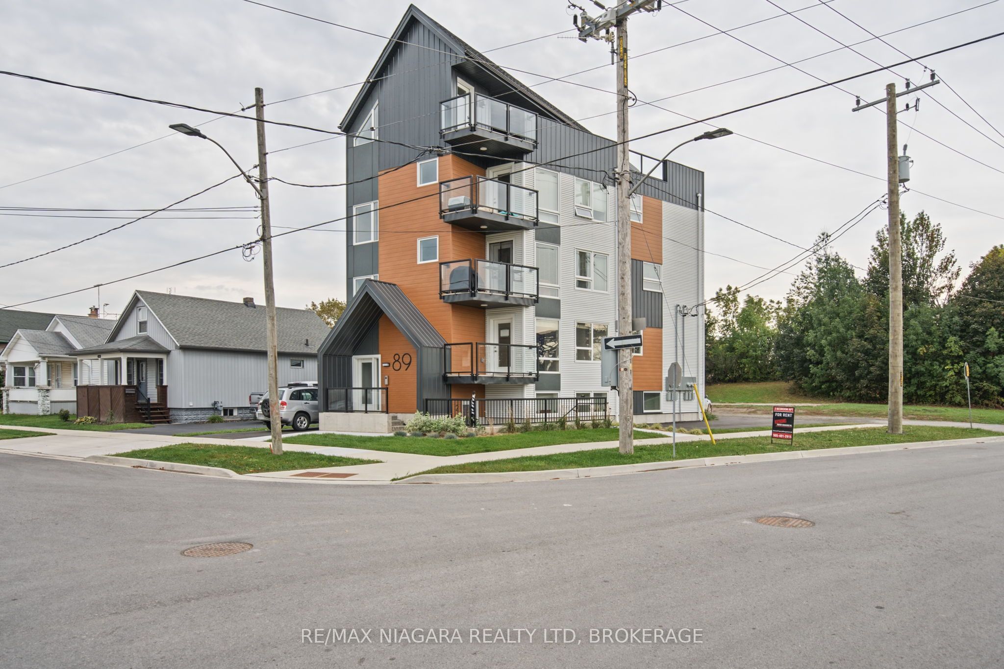 89 Sixth Street Property Photo 9
