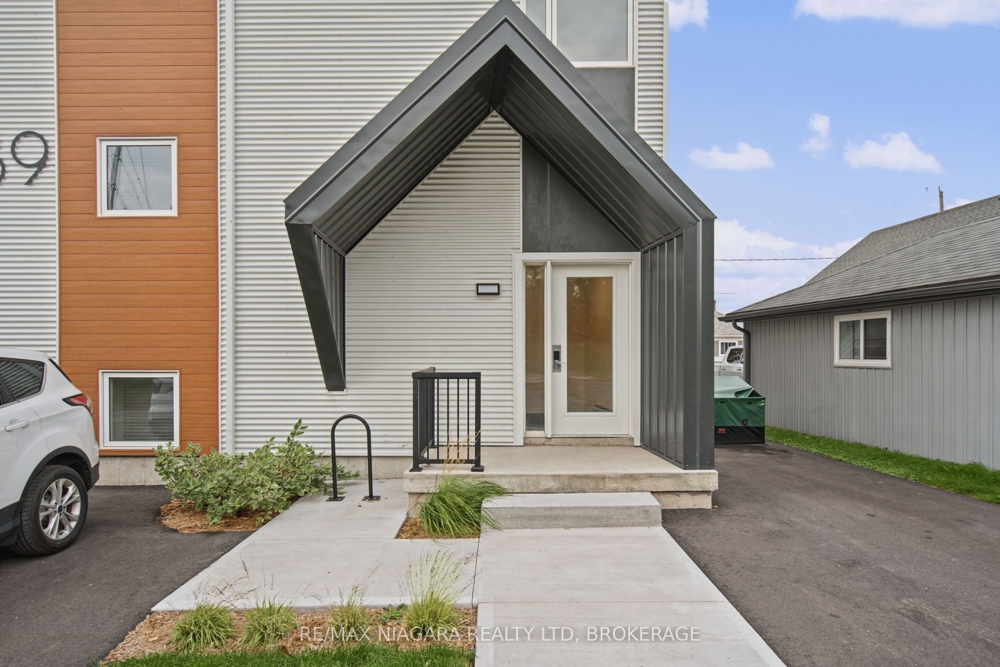 89 Sixth Street Property Photo 10