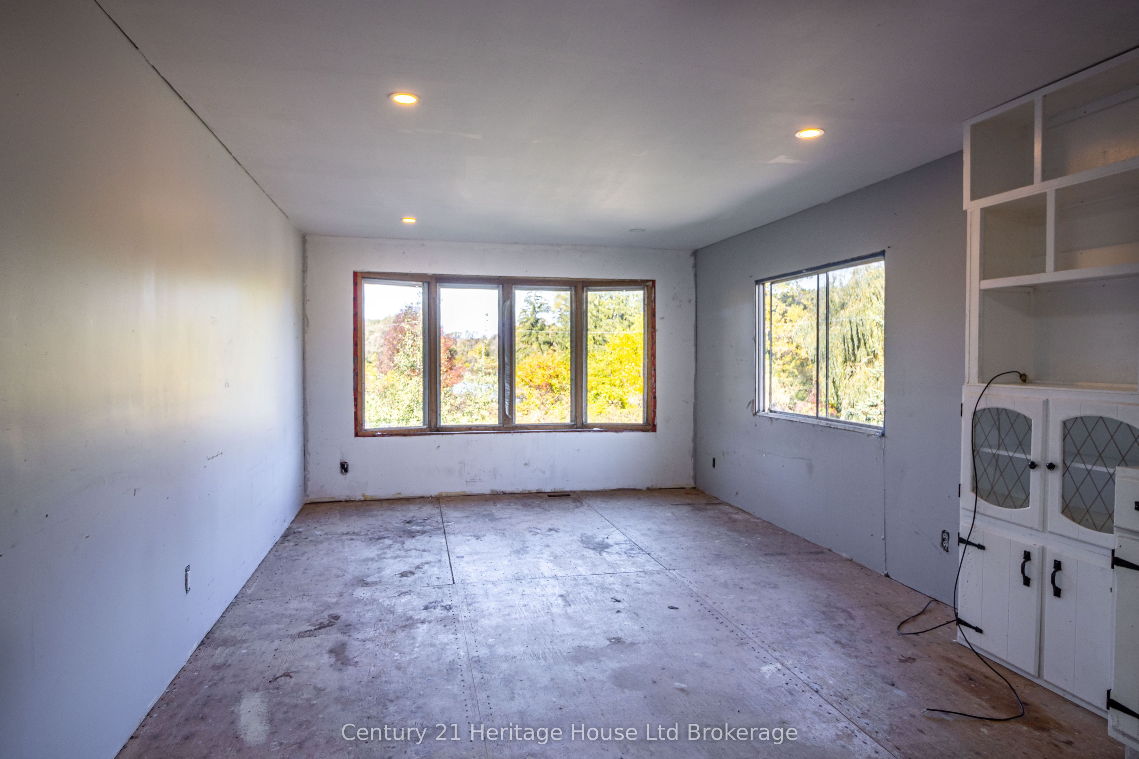 596101 59 Highway 3 Albert Property Photo 3