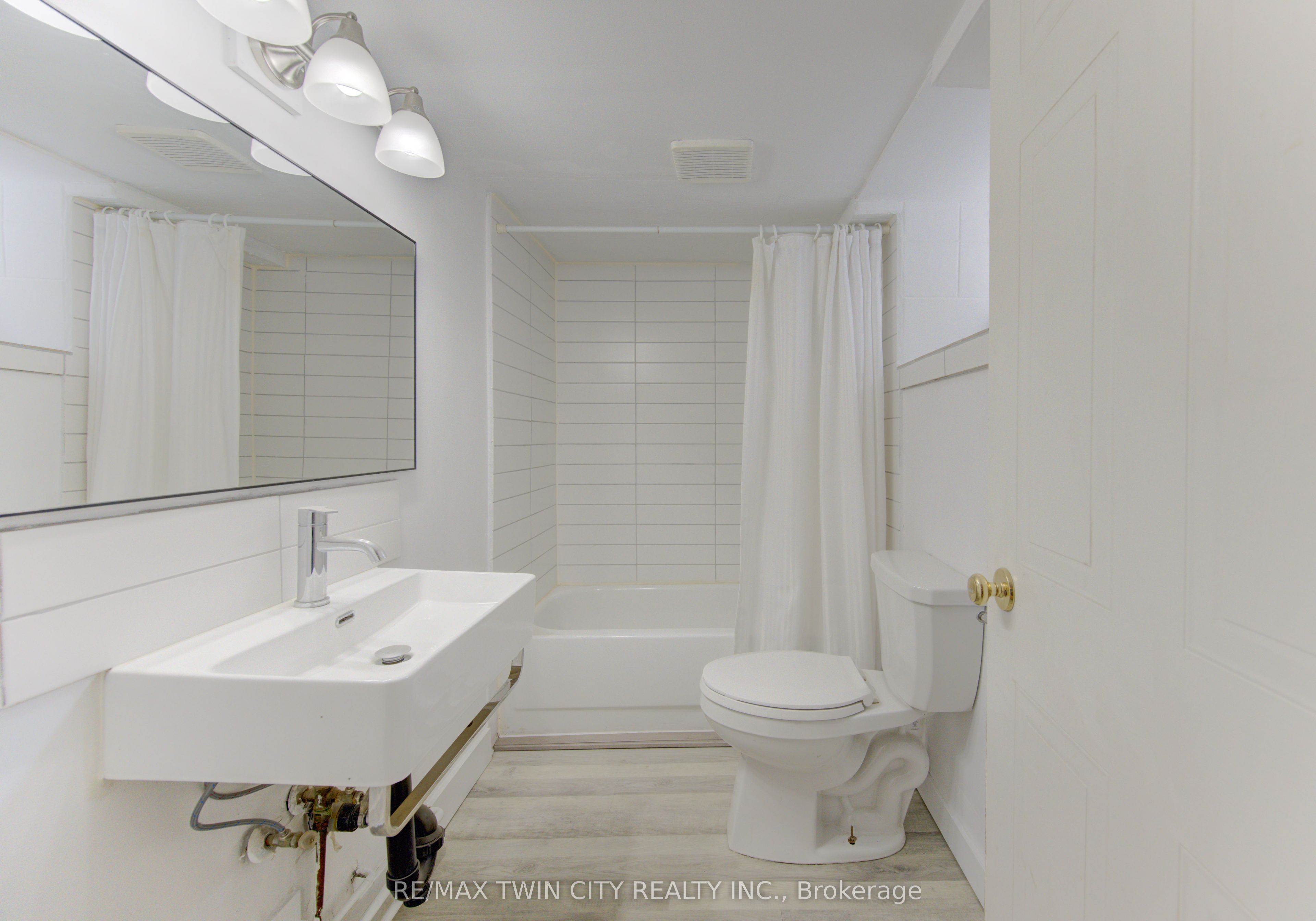 67 Louisa Street Property Photo 30