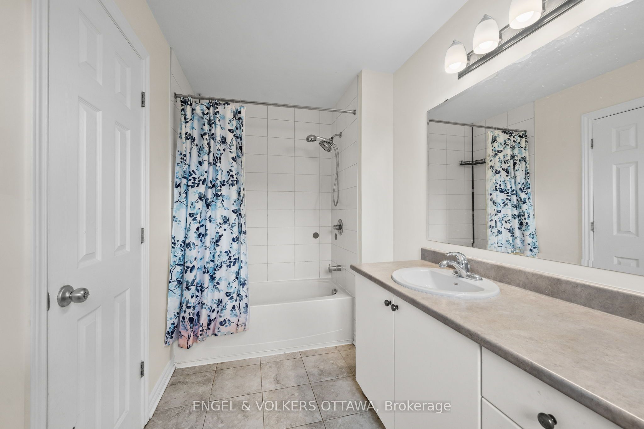 561 Petrichor Crescent Property Photo 10