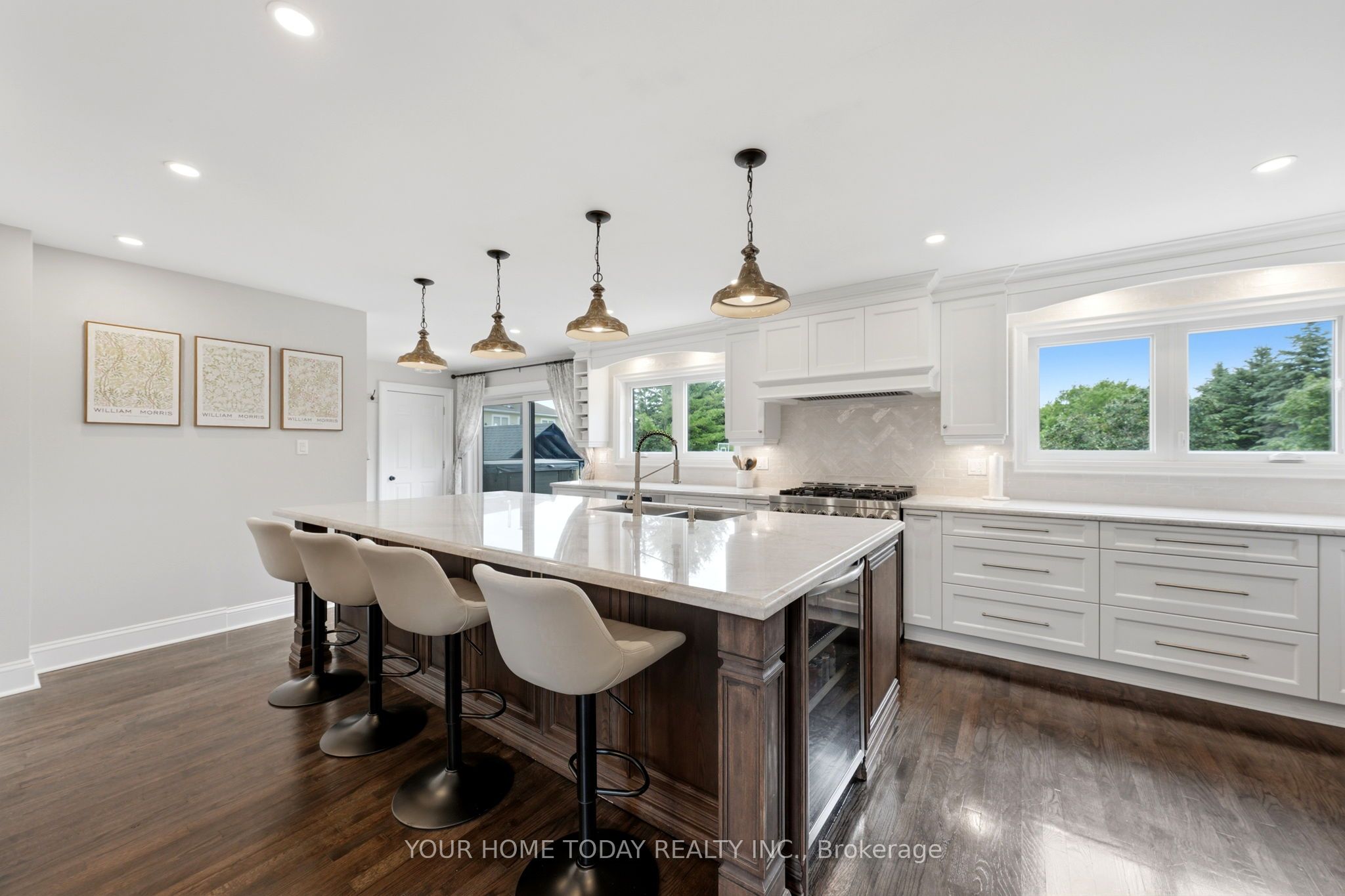 4925 Trafalgar Road Property Photo 12