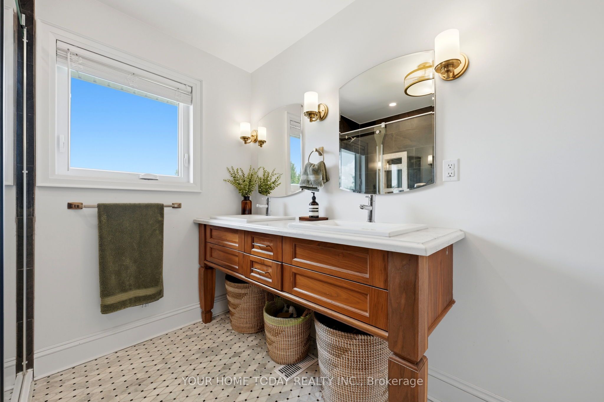4925 Trafalgar Road Property Photo 28