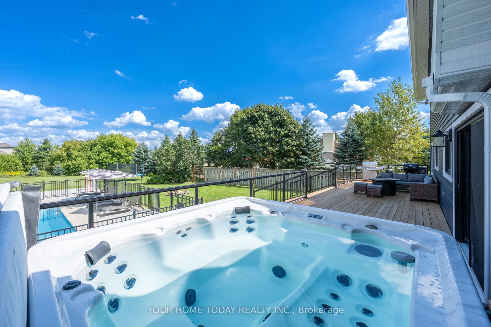 4925 Trafalgar Road Property Photo 44