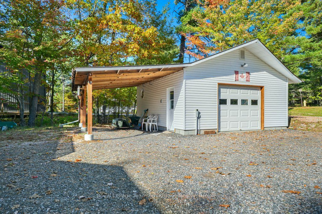 48 Hammel Avenue Property Photo 3