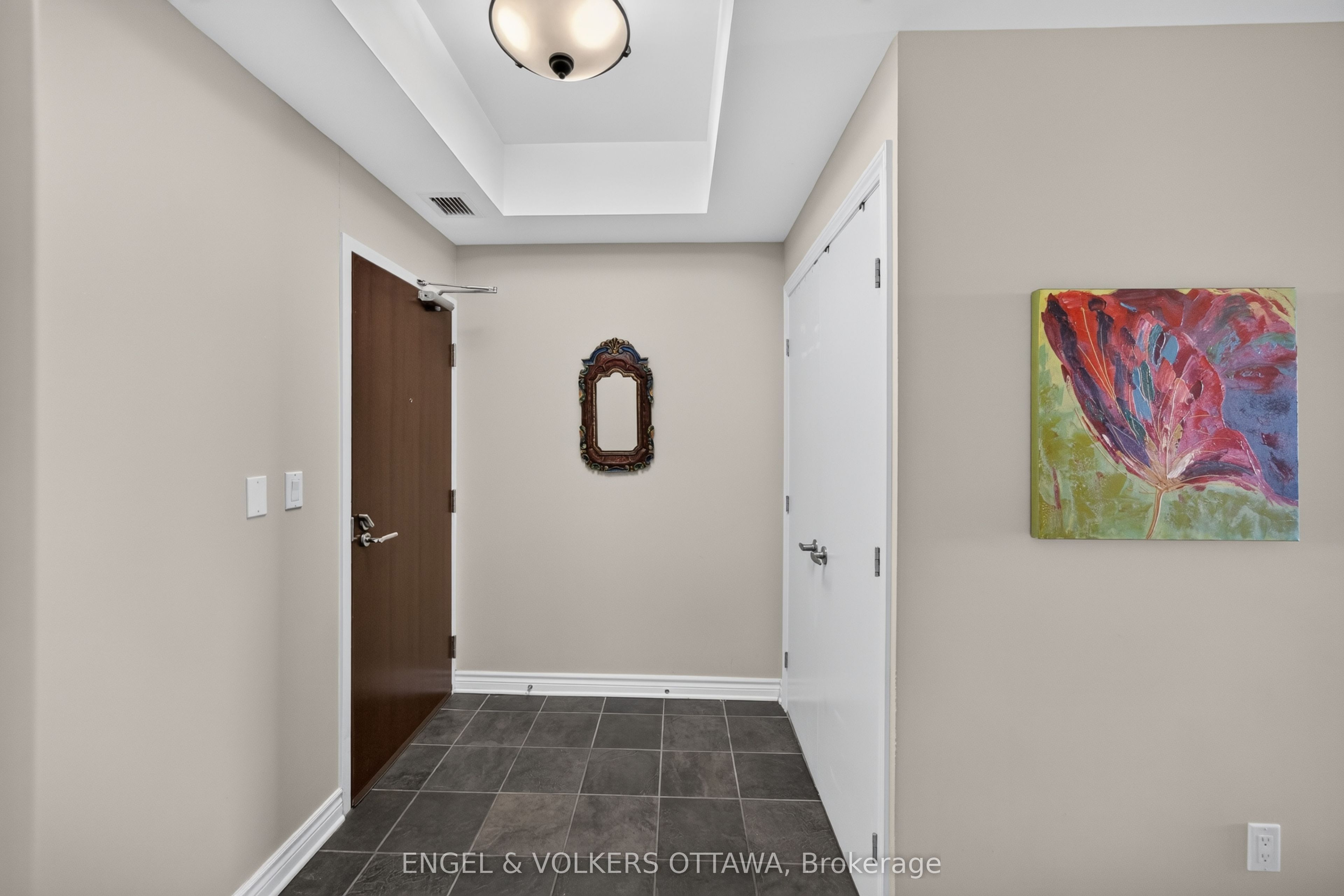 401 Golden Avenue 703 Property Photo 8