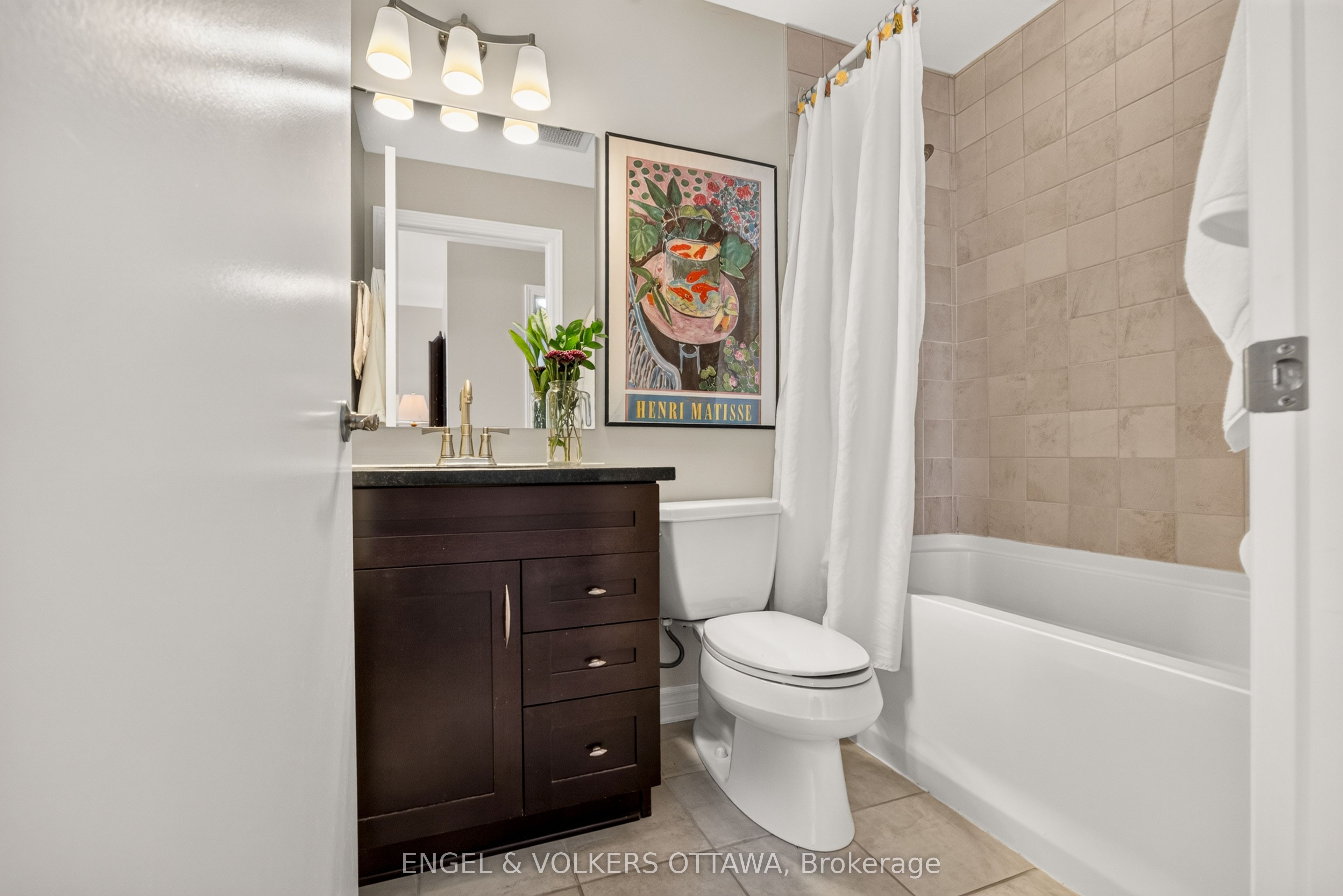 401 Golden Avenue 703 Property Photo 28