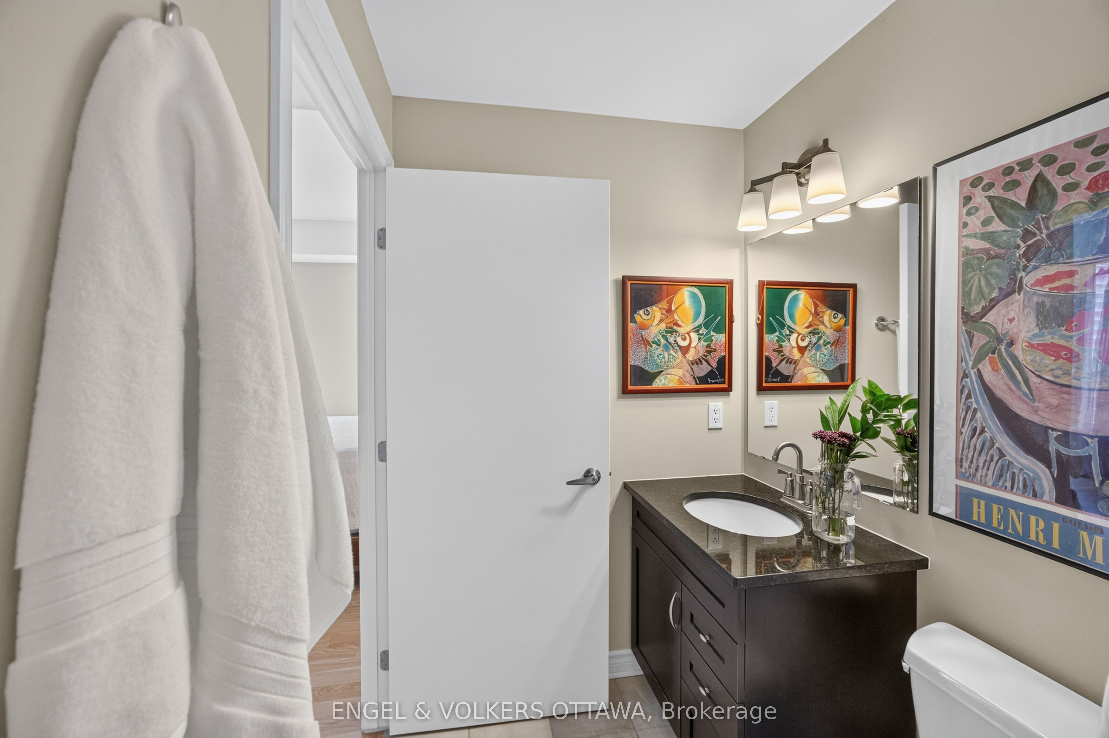 401 Golden Avenue 703 Property Photo 29