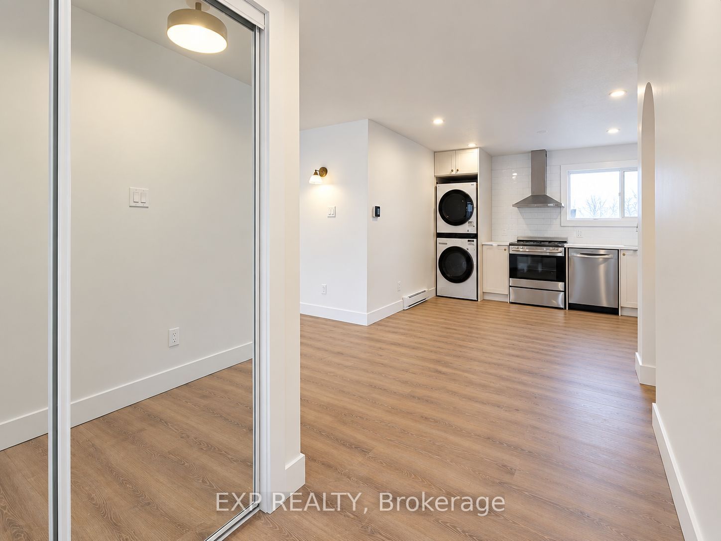 1136 Deer Park Road Property Photo 6