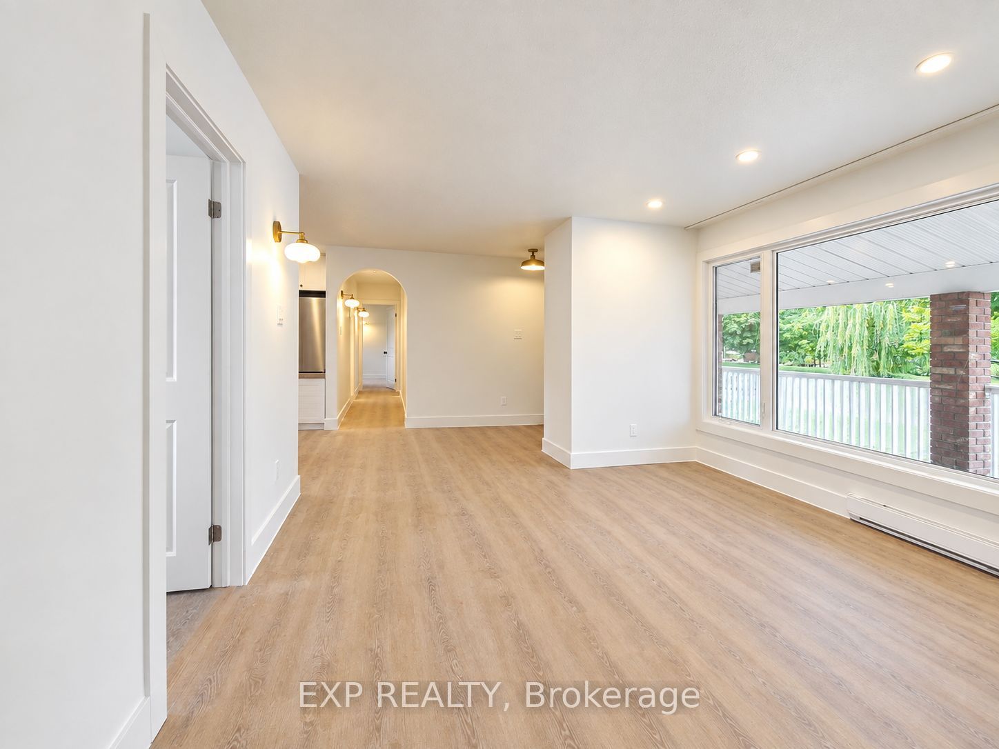 1136 Deer Park Road Property Photo 8