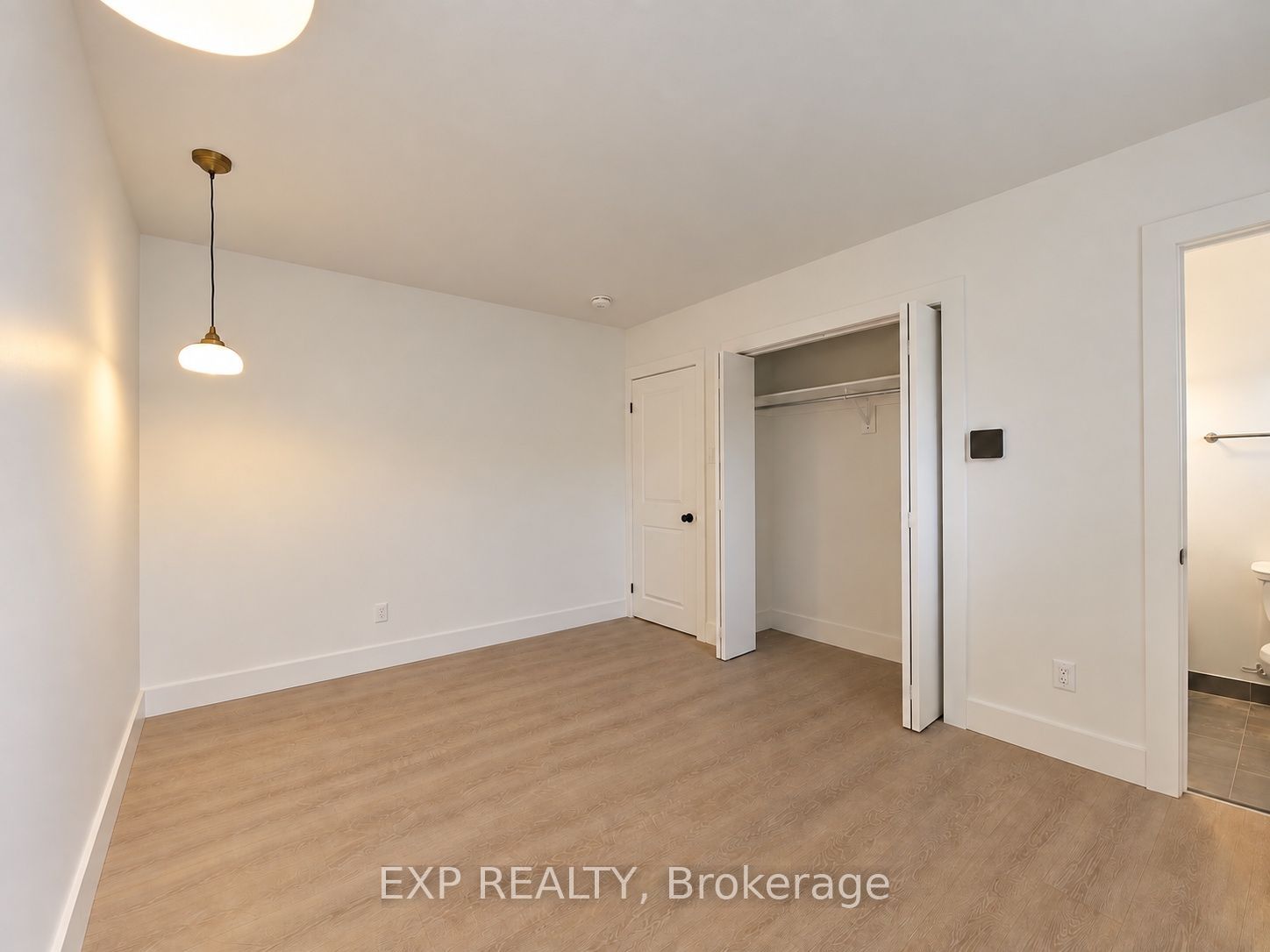 1136 Deer Park Road Property Photo 12