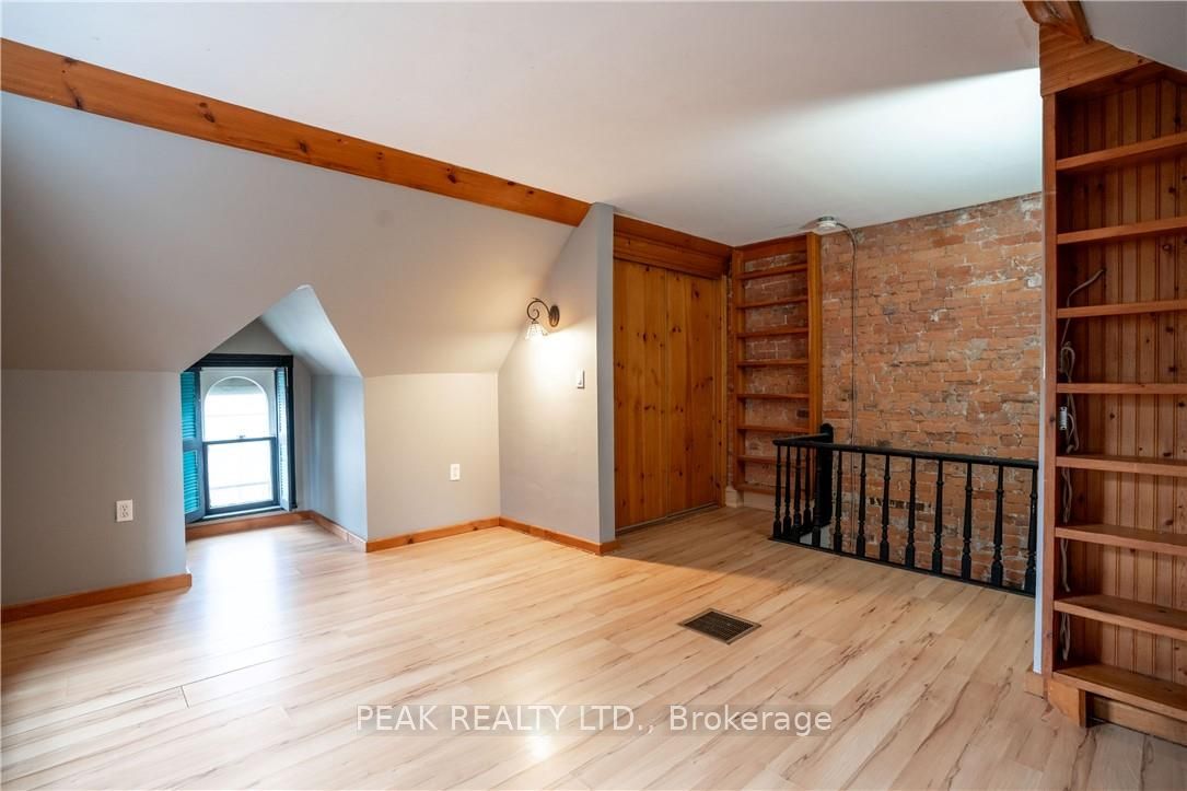 127 East Avenue S Property Photo 20