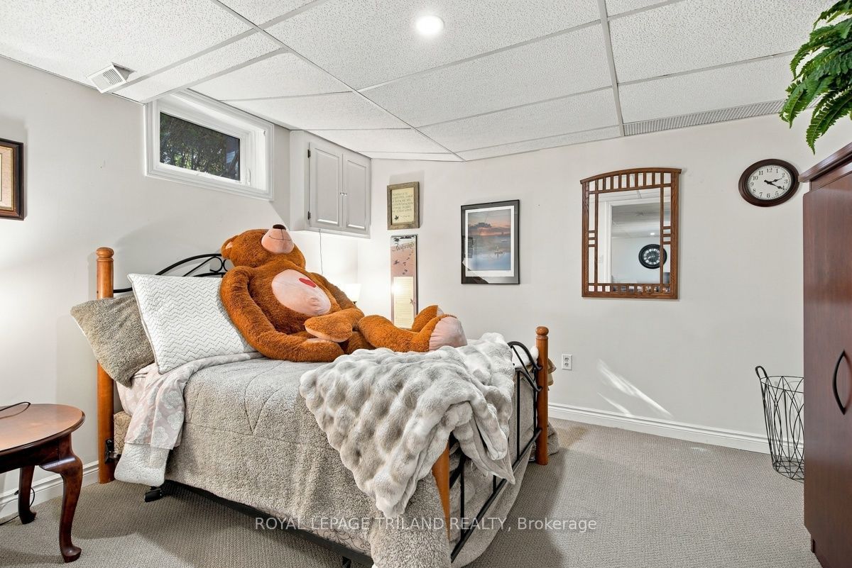 5 Cadeau Terrace 48 Property Photo 45