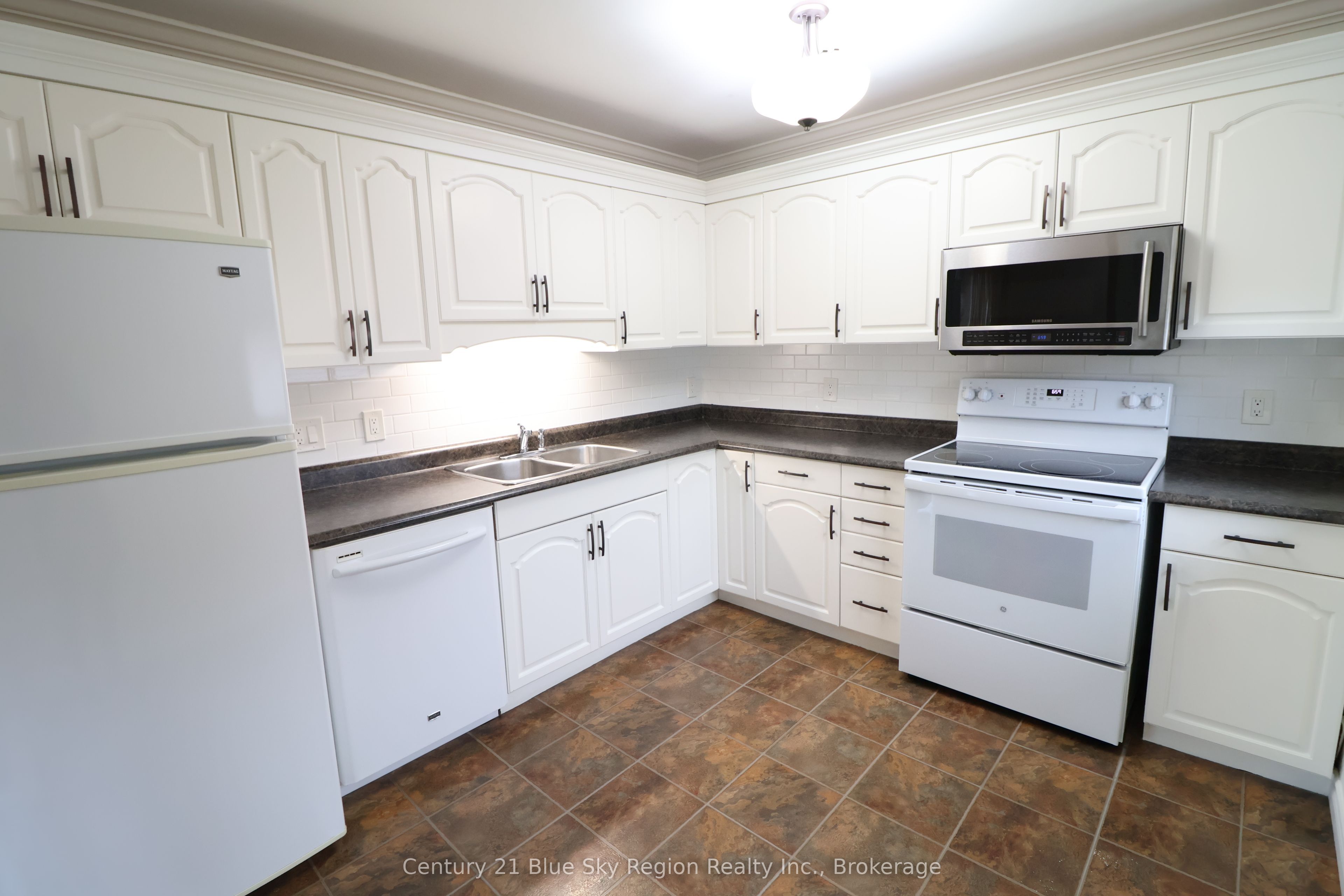 107 Strathcona Drive Property Photo 9