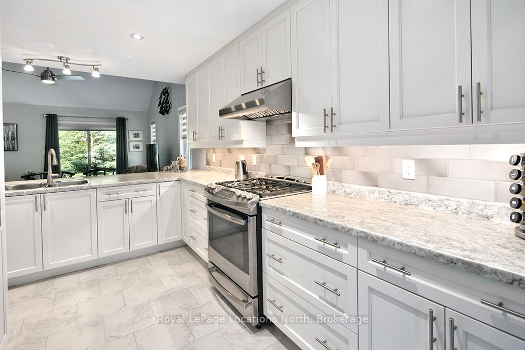 216 Macintosh Lane Property Photo 8