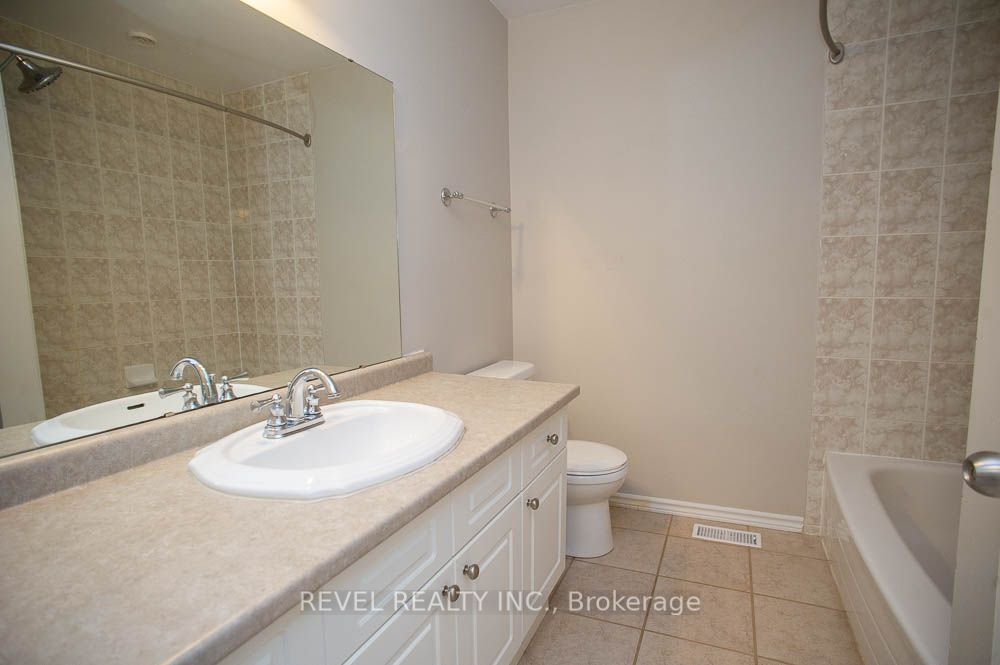 16 Bradbury Crescent Property Photo 18