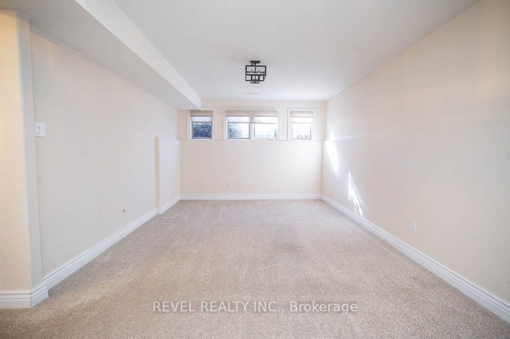 16 Bradbury Crescent Property Photo 20
