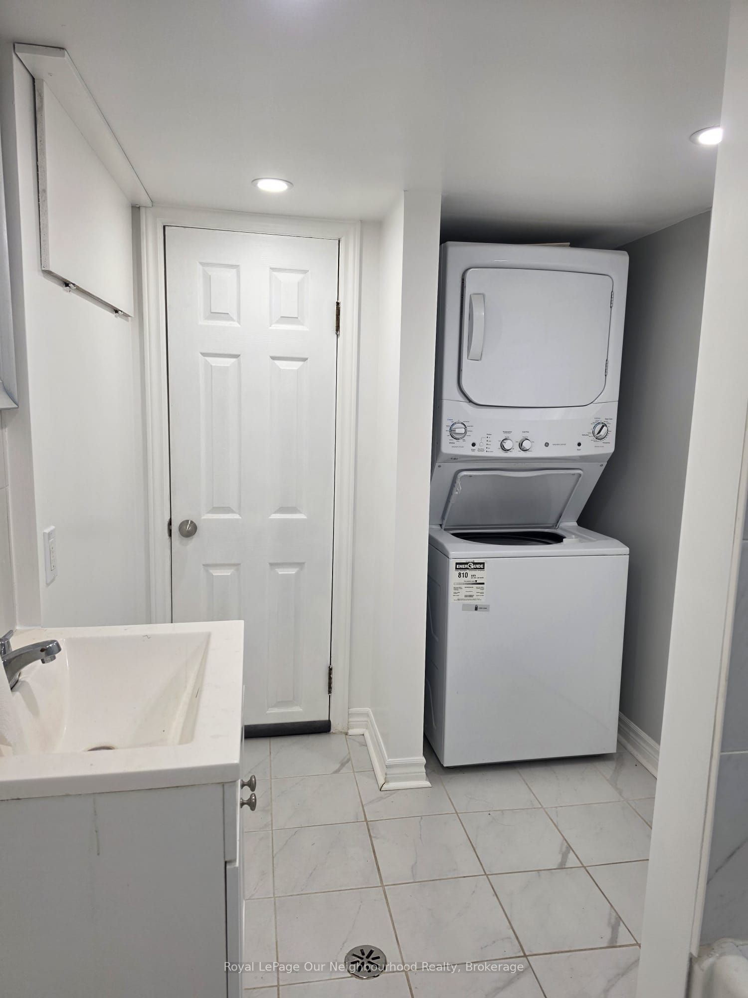 44 Elgin Street N Property Photo 9