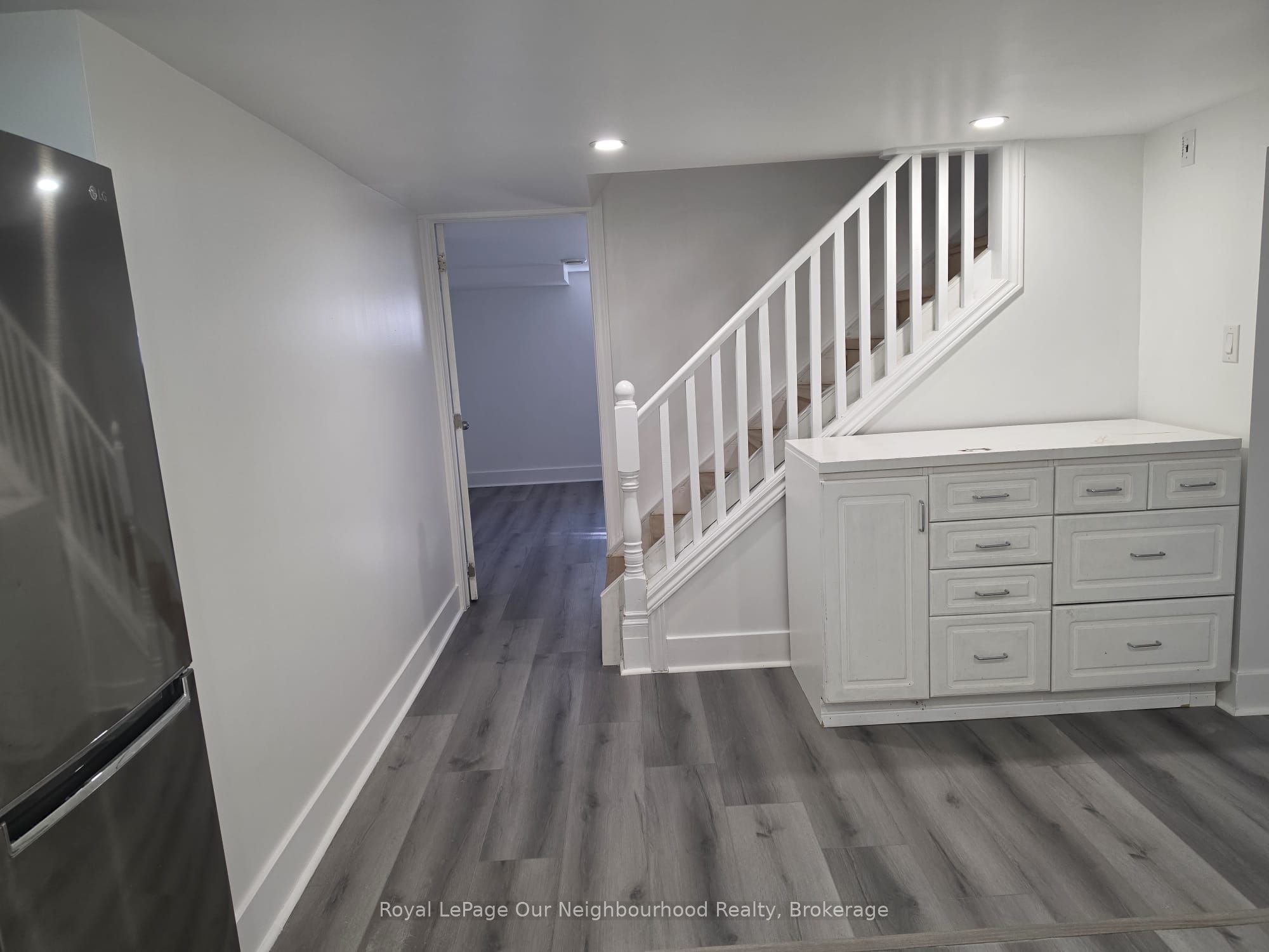 44 Elgin Street N Property Photo 10
