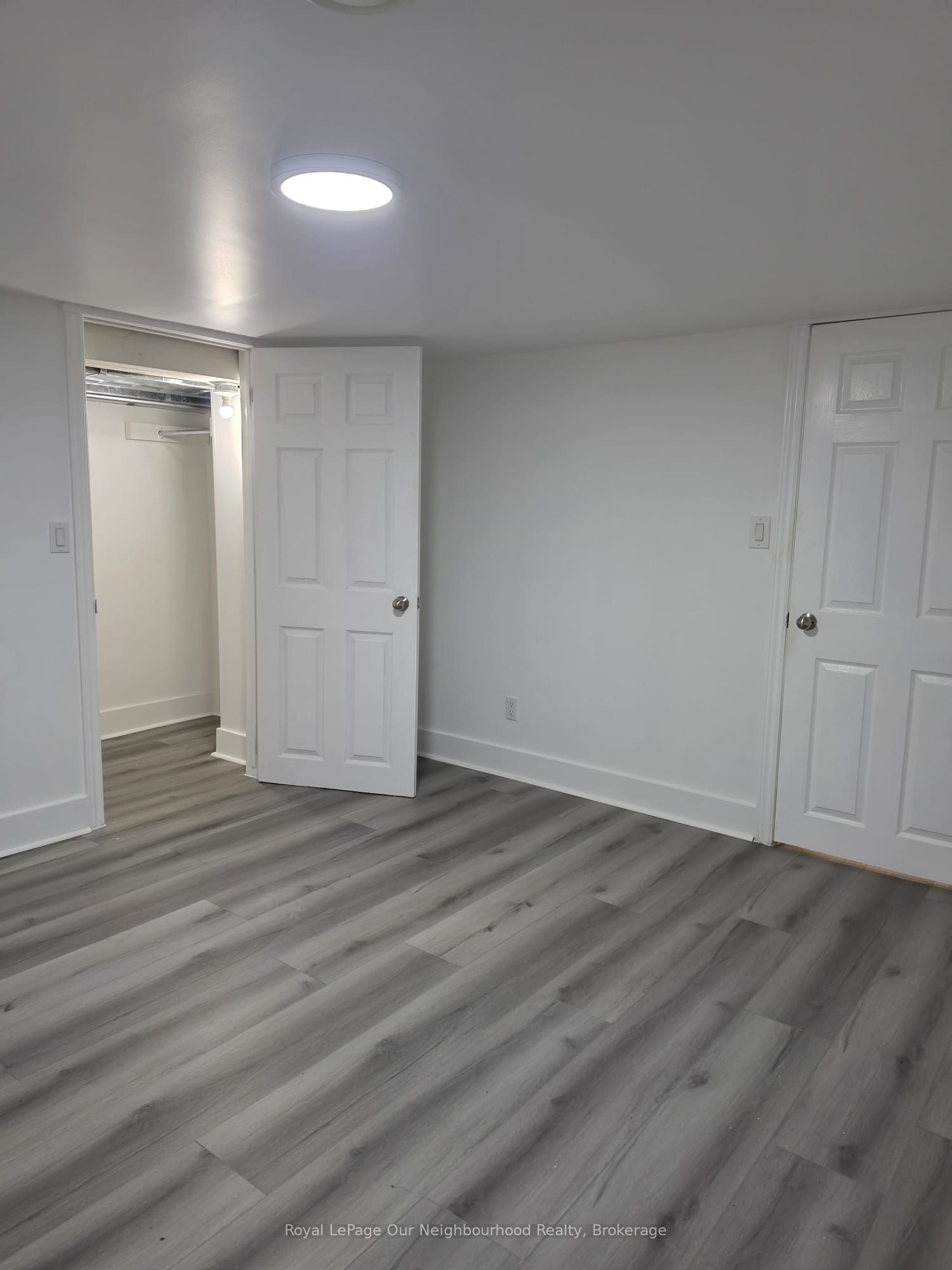 44 Elgin Street N Property Photo 12
