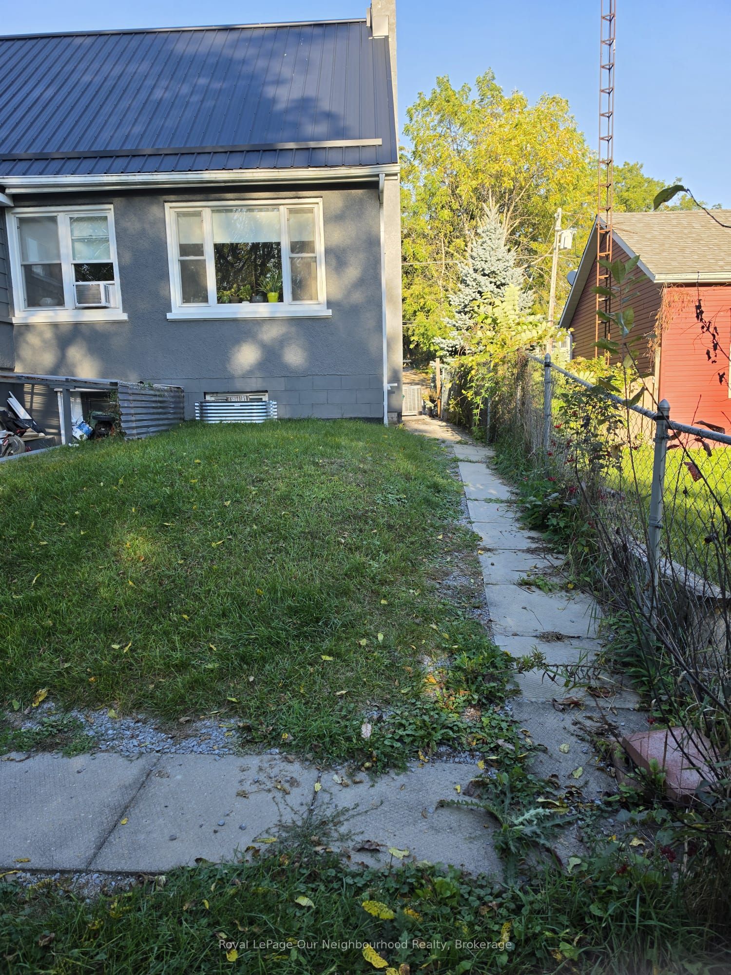 44 Elgin Street N Property Photo 22