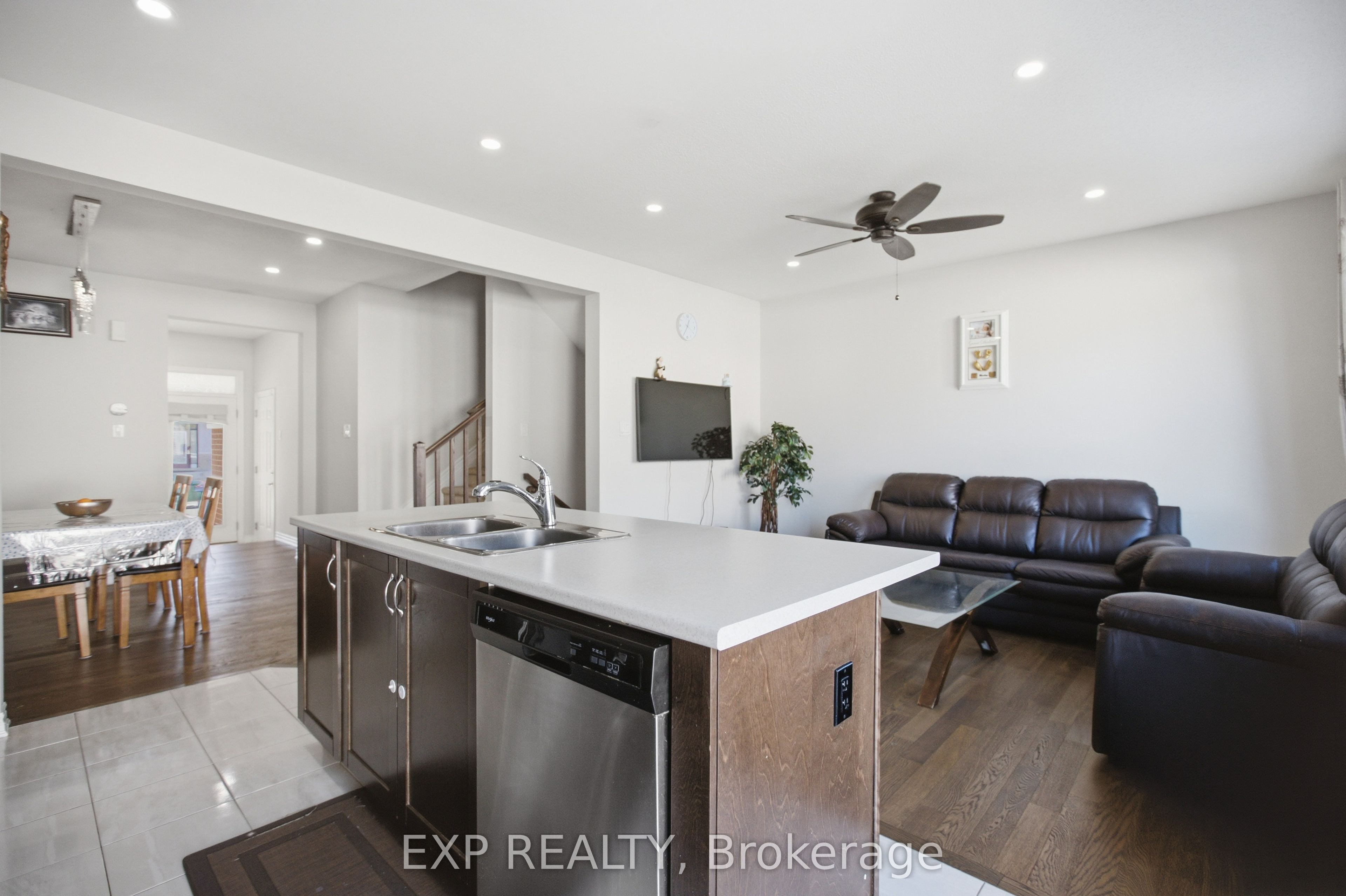 67 Caspian Row Property Photo 12