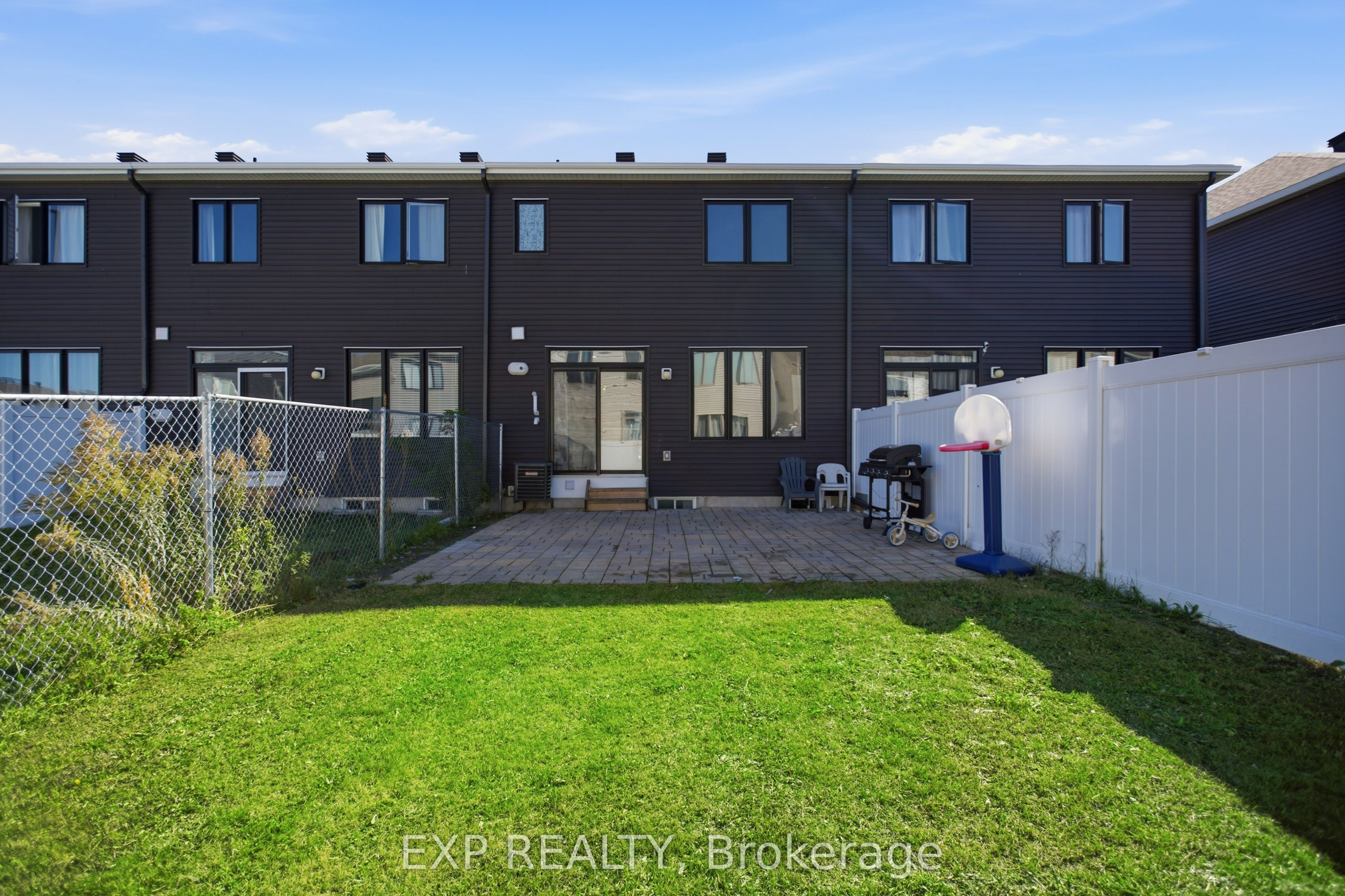 67 Caspian Row Property Photo 26