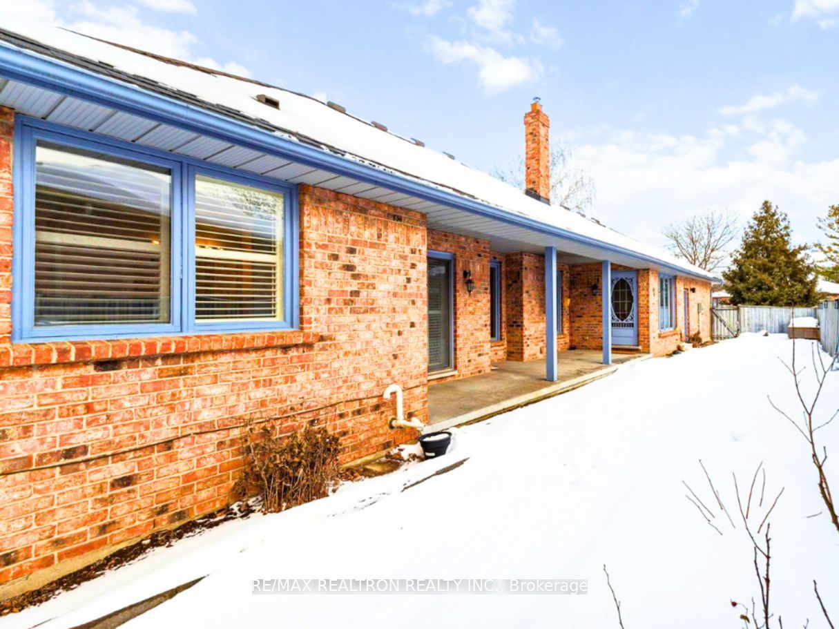 75 Sunnyside Drive Property Photo 3