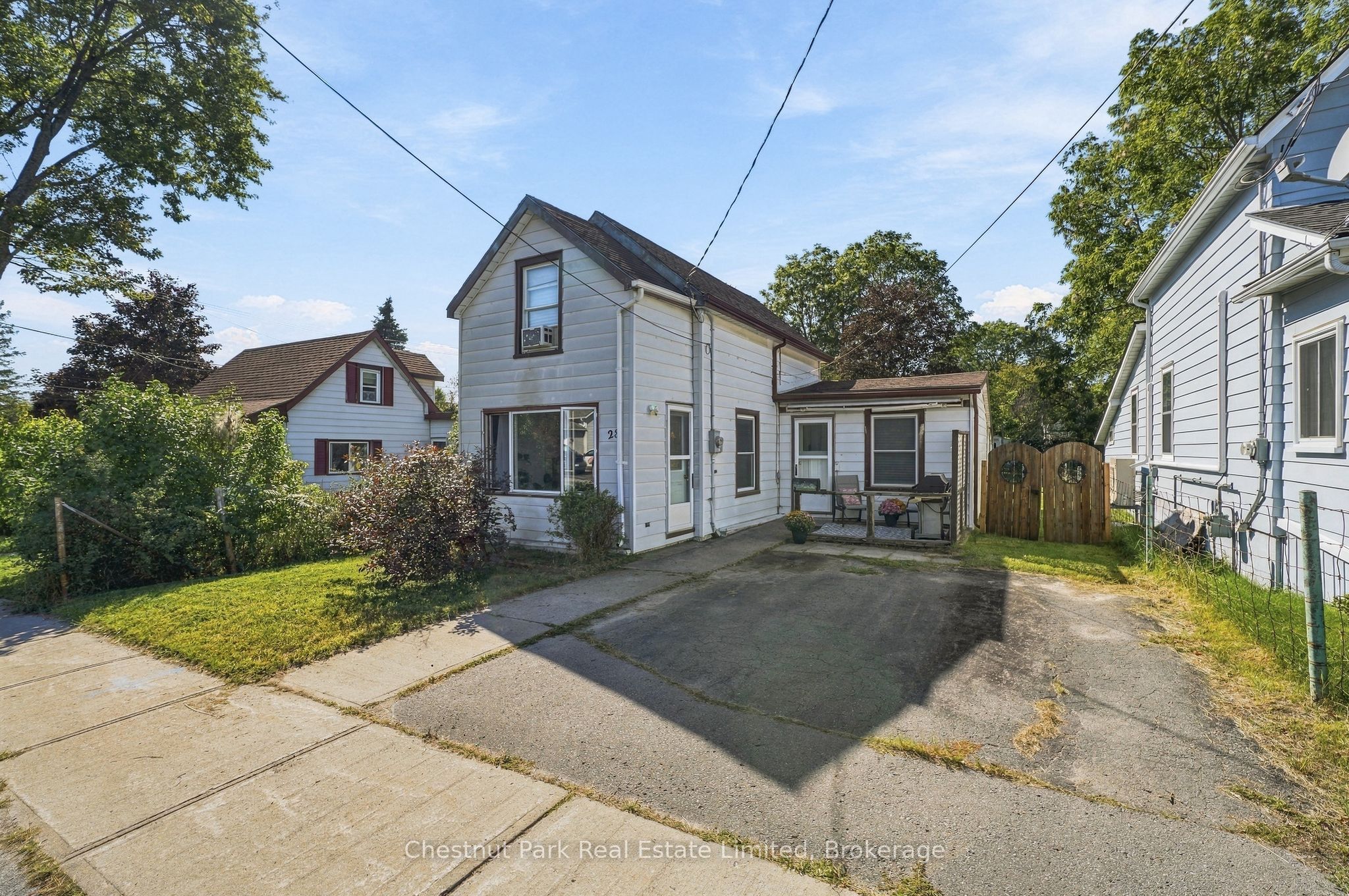28 Spring Street Property Photo 2