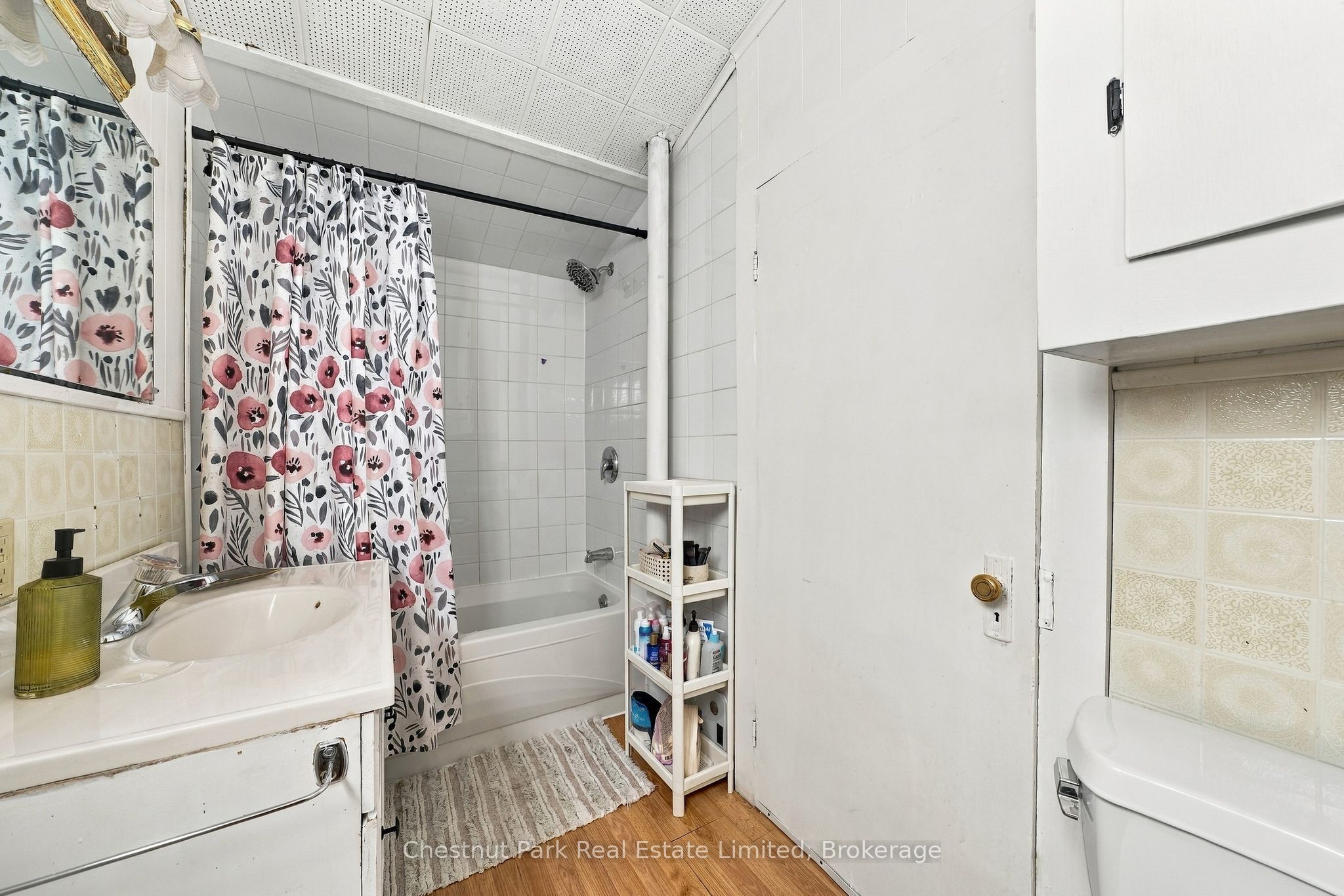 28 Spring Street Property Photo 9