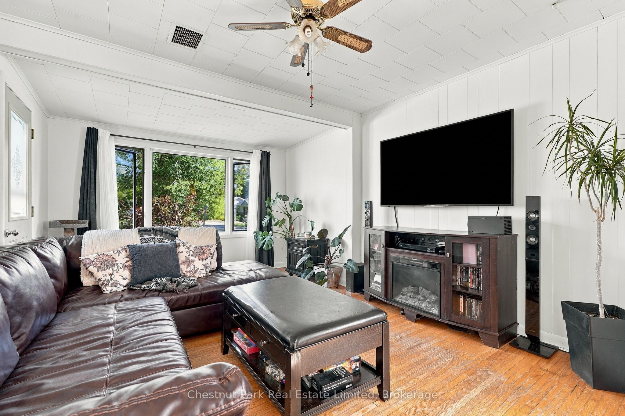 28 Spring Street Property Photo 15
