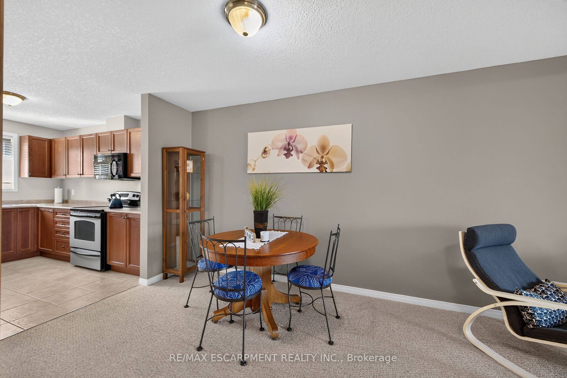 7 Powell Lane Property Photo 14