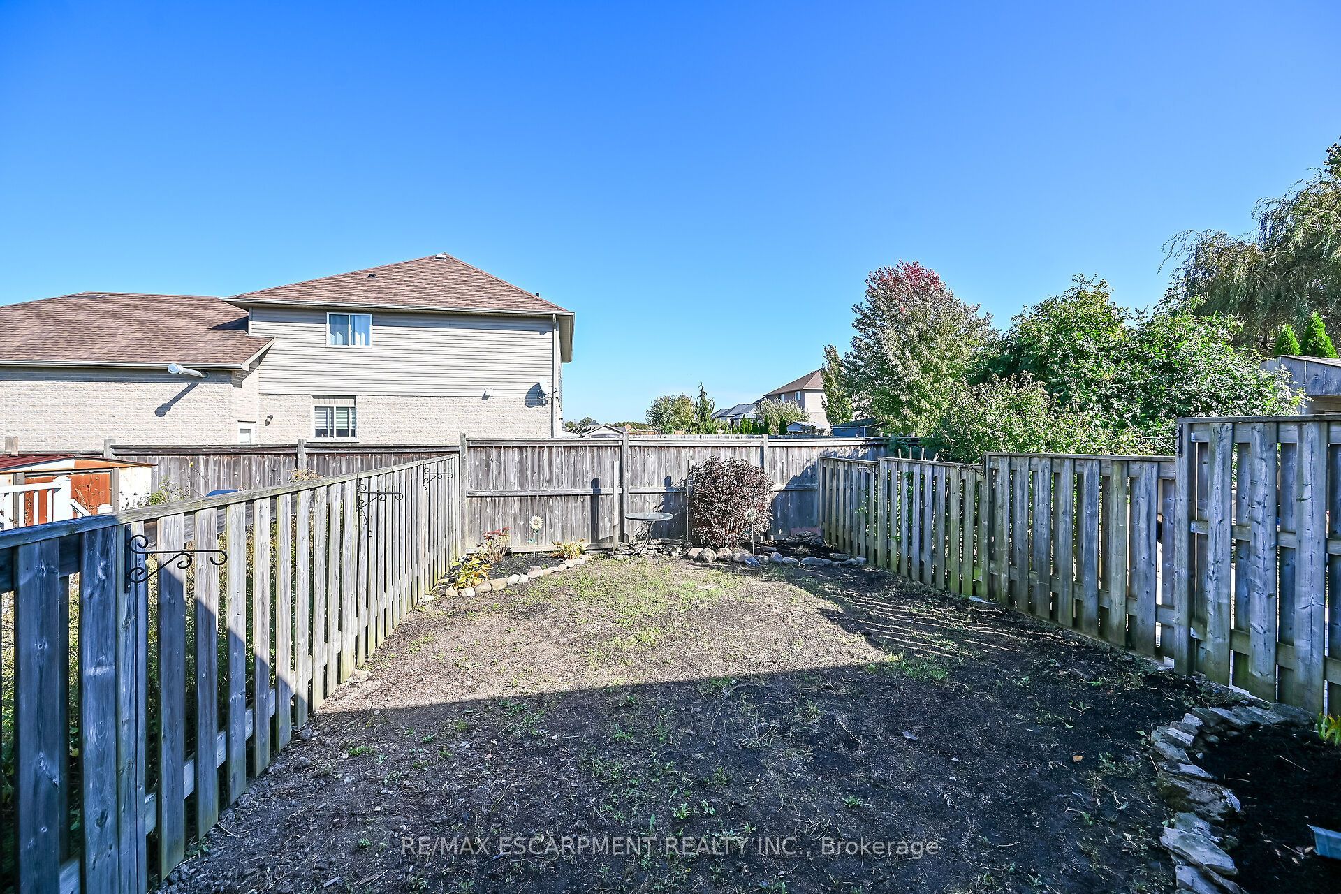 7 Powell Lane Property Photo 33