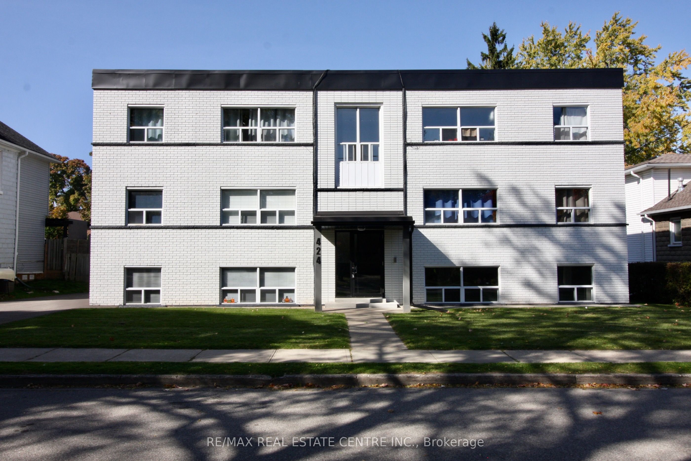 424 ARGYLE Street S 1 Property Photo 1