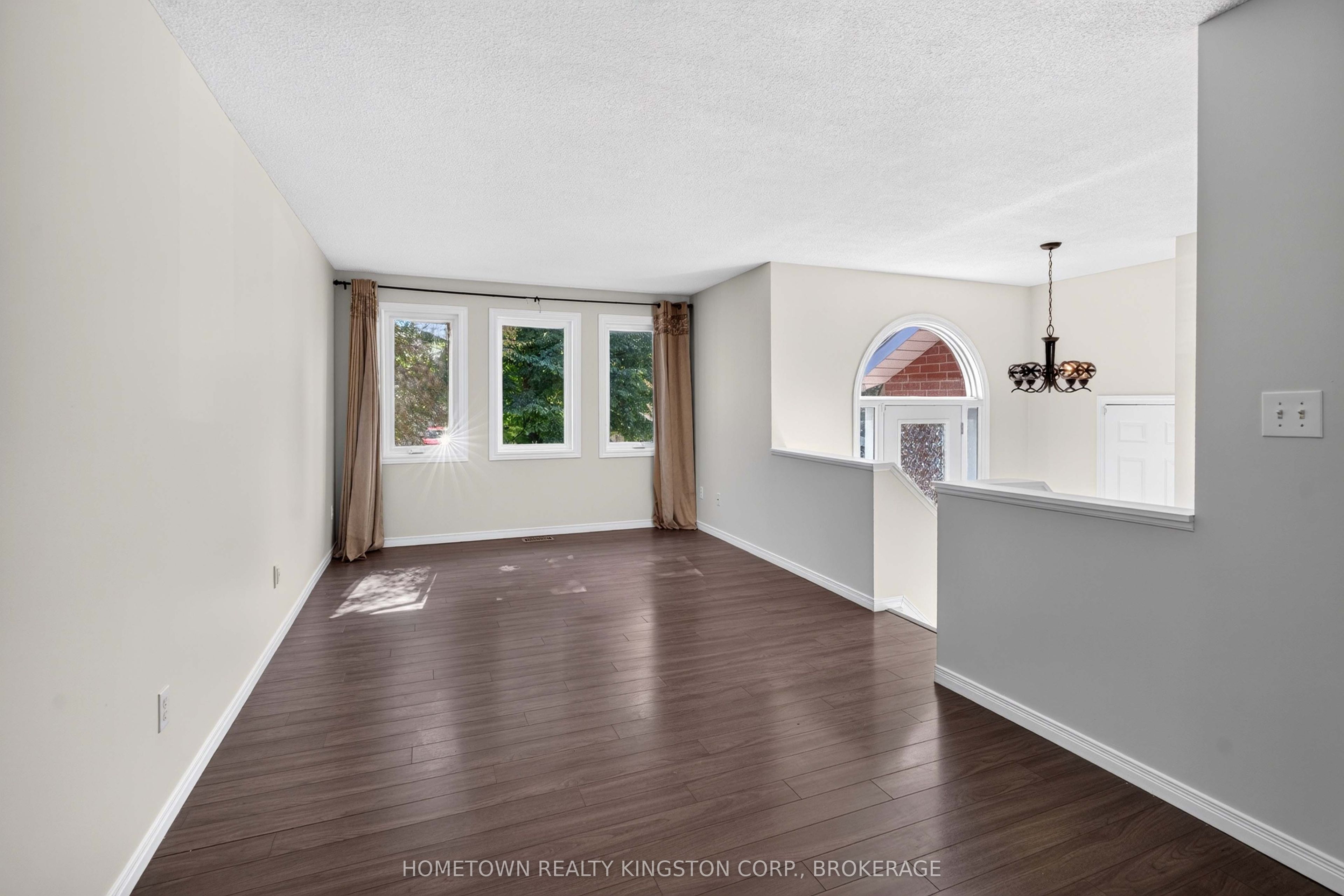 1088 Acadia Drive Property Photo 4
