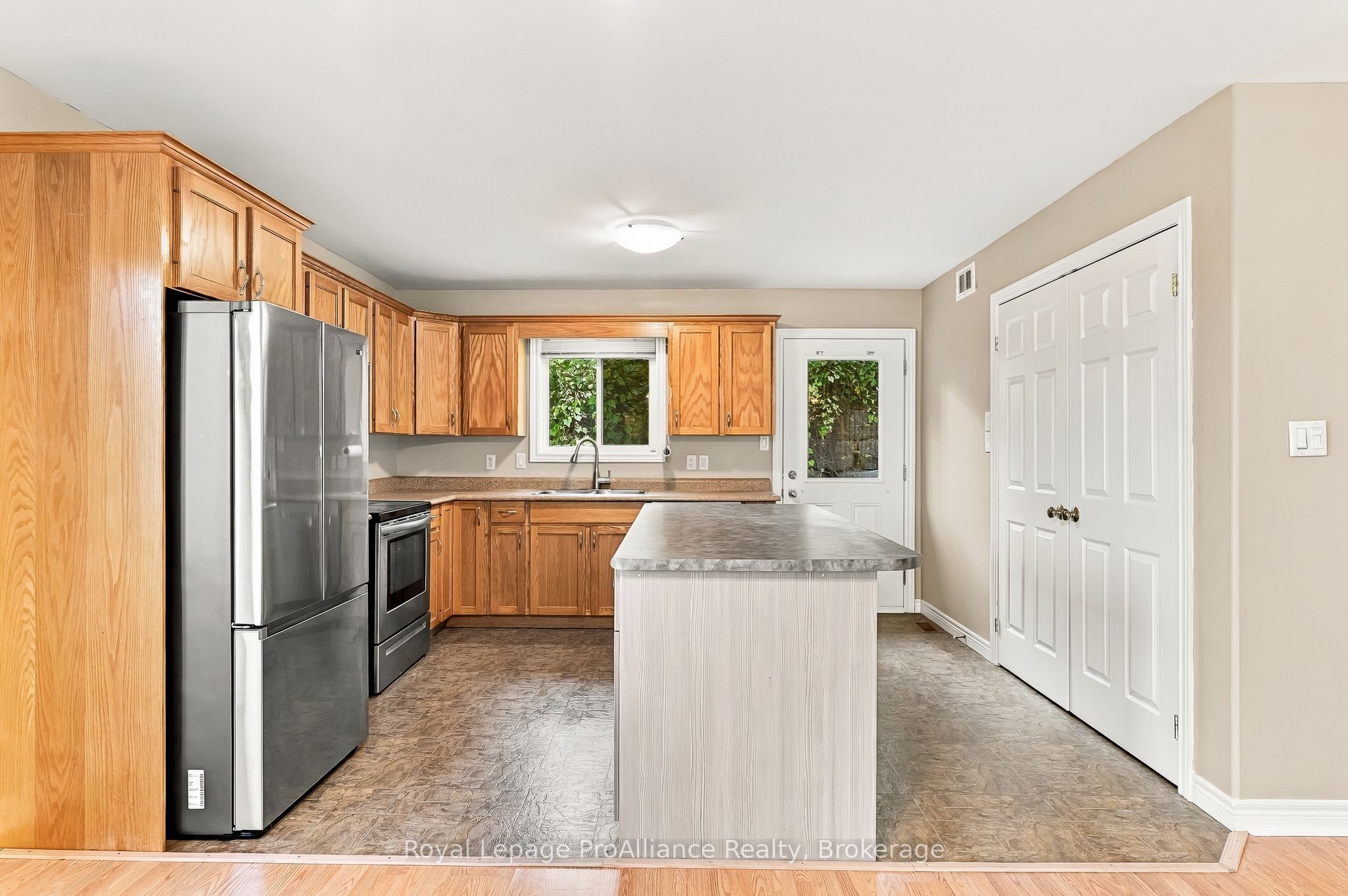 14 George Street Property Photo 9