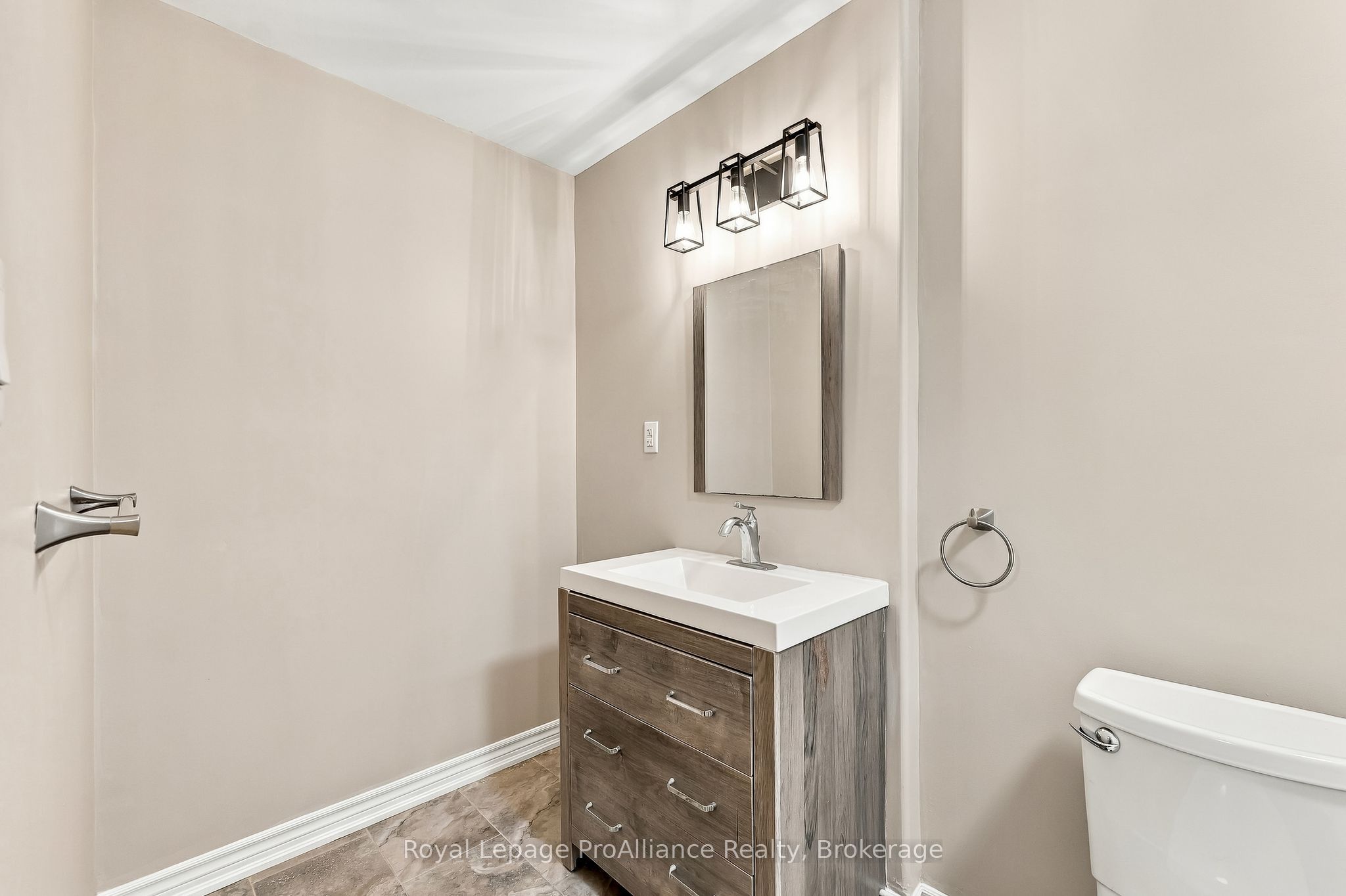 14 George Street Property Photo 24