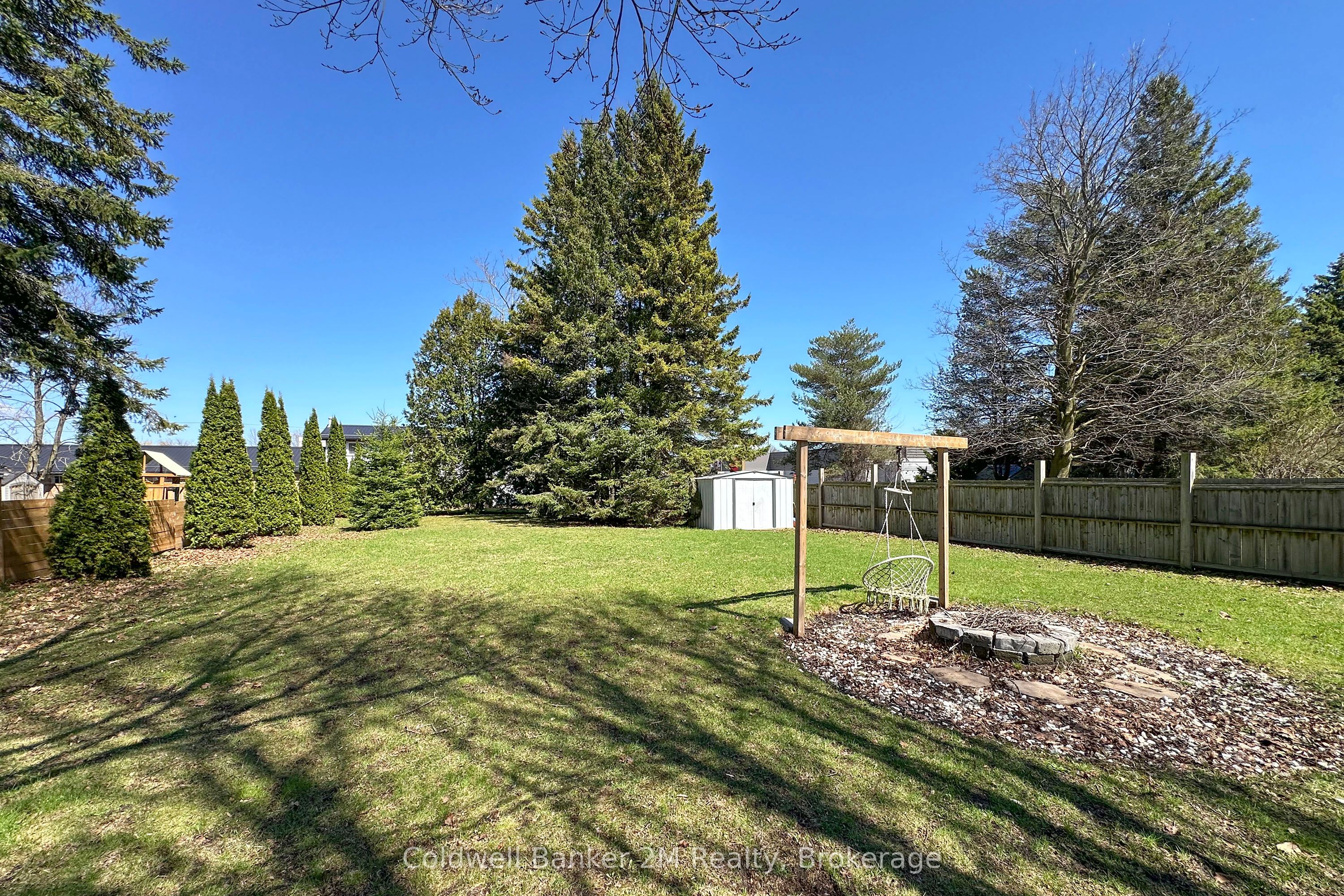 812 Burnham Street Property Photo 3