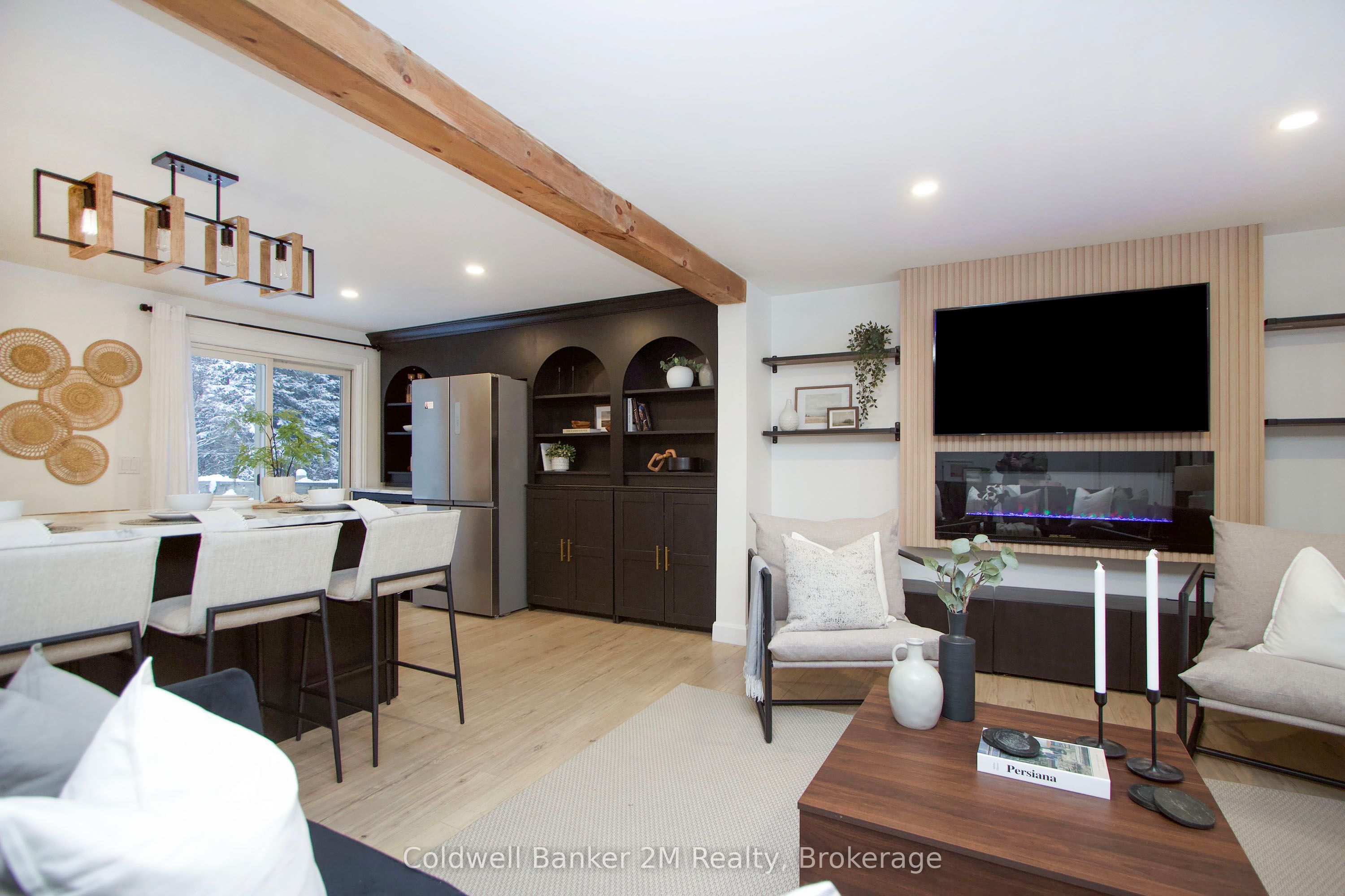 812 Burnham Street Property Photo 10
