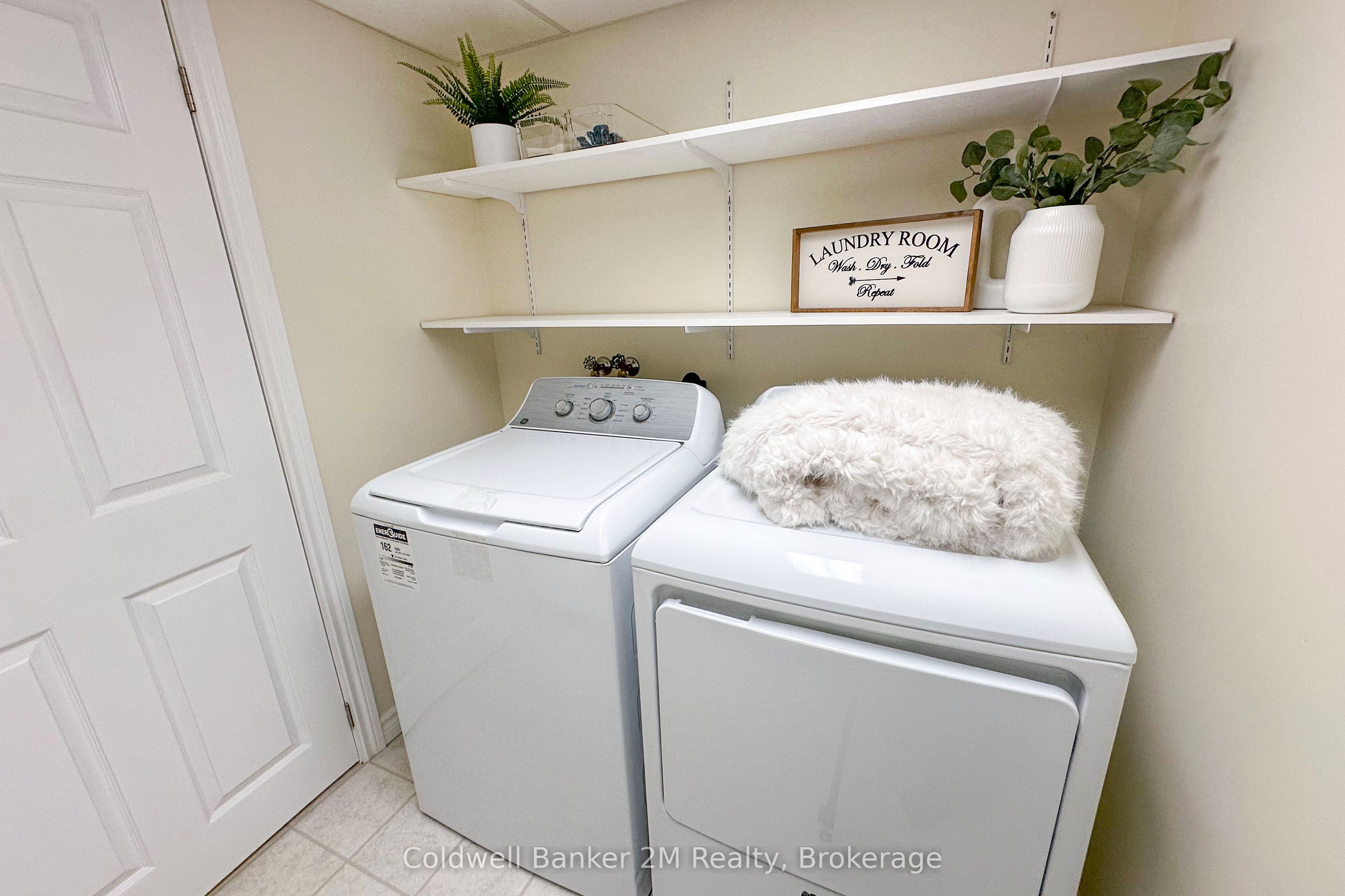 812 Burnham Street Property Photo 33