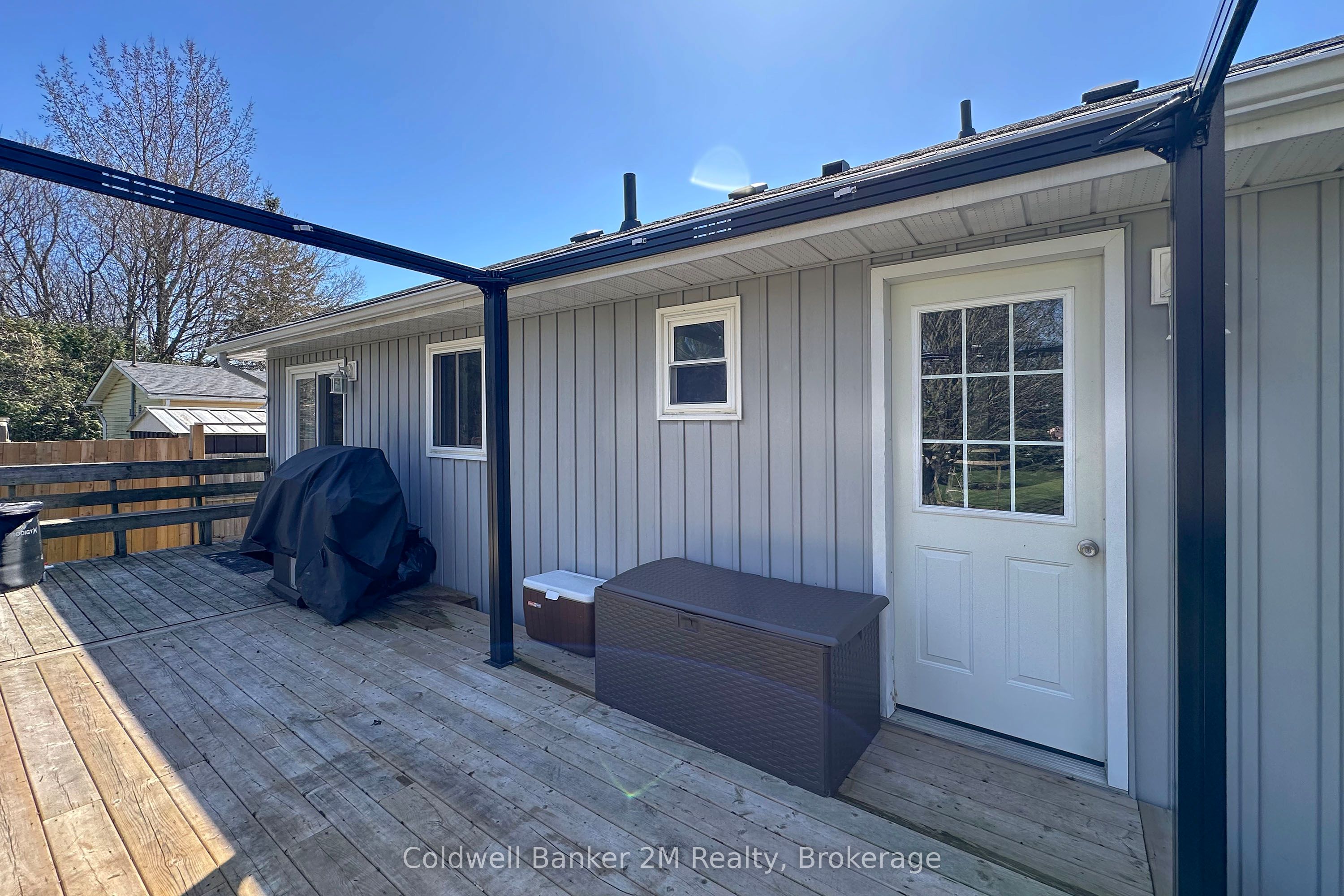 812 Burnham Street Property Photo 39