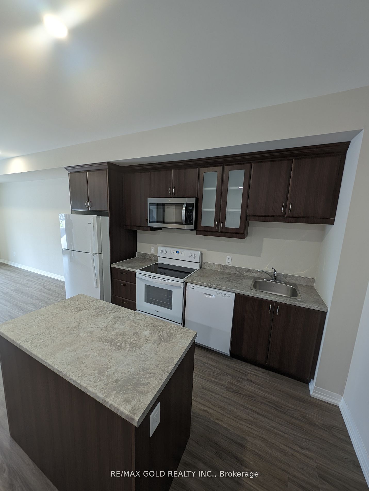 50 Herrick Avenue 105 Property Photo 2