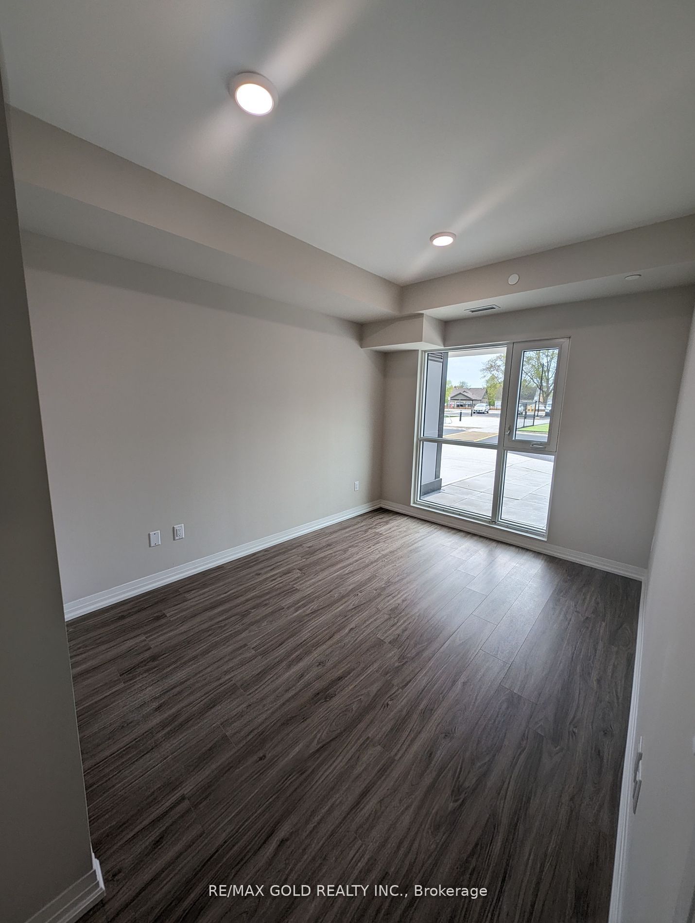 50 Herrick Avenue 105 Property Photo 10