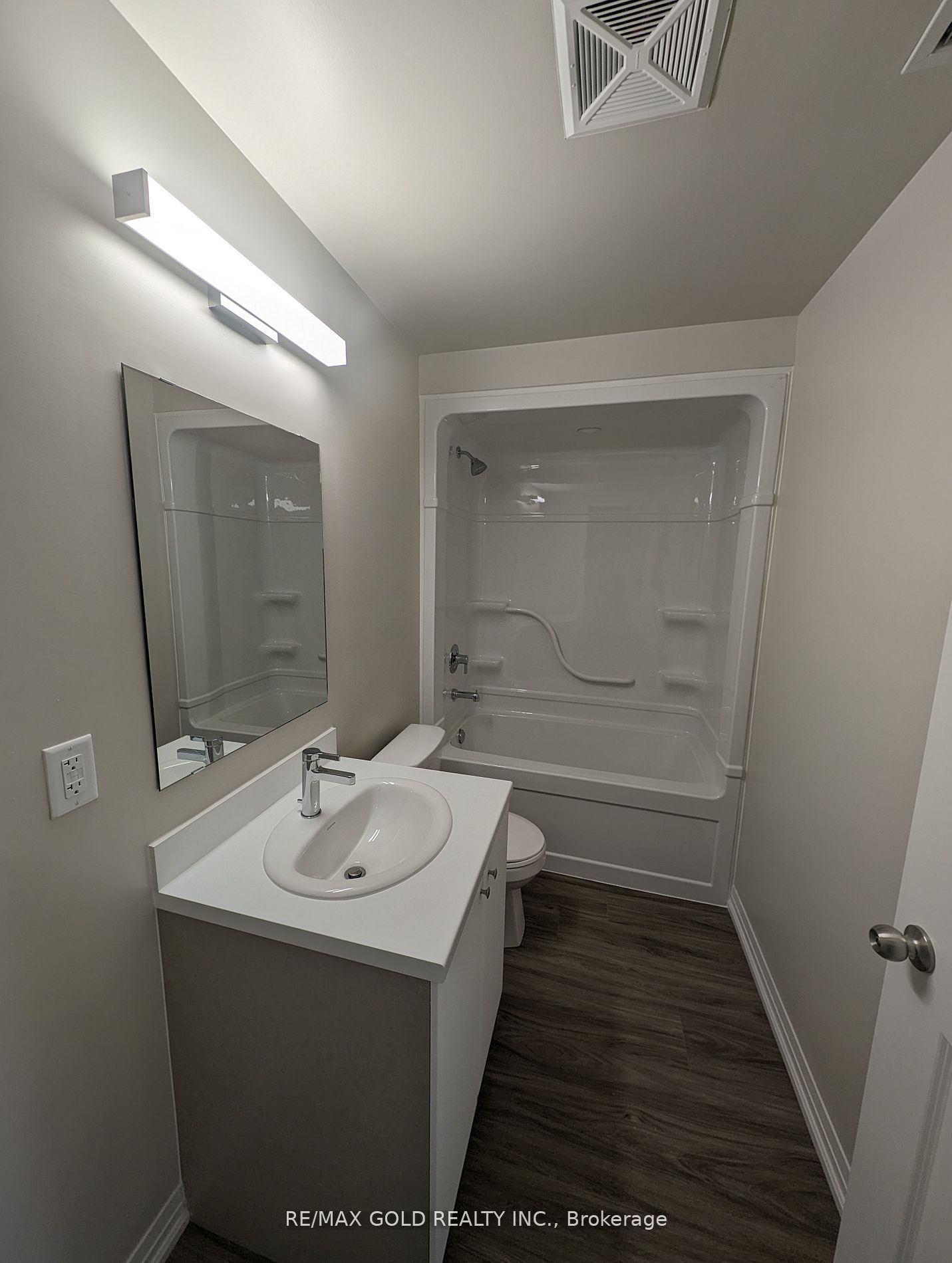 50 Herrick Avenue 105 Property Photo 12