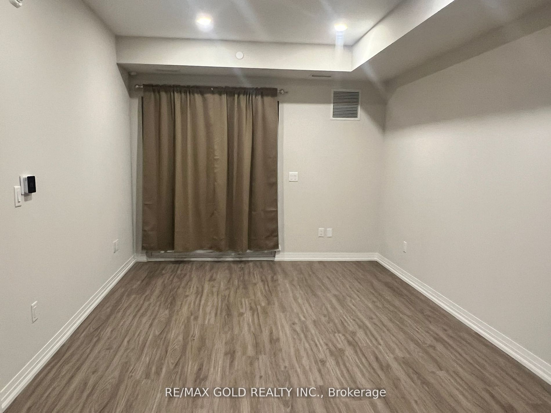 50 Herrick Avenue 105 Property Photo 14