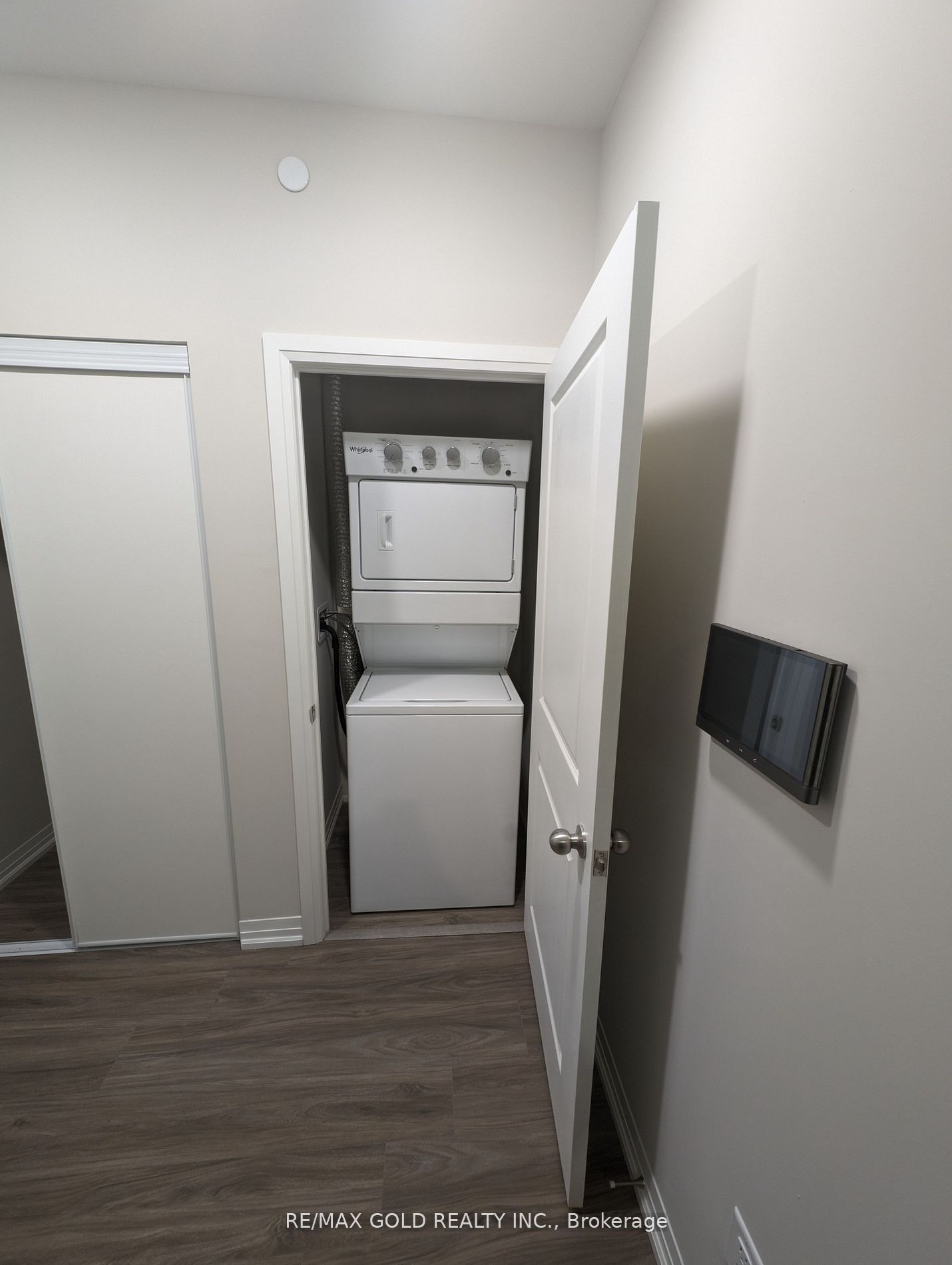 50 Herrick Avenue 105 Property Photo 16